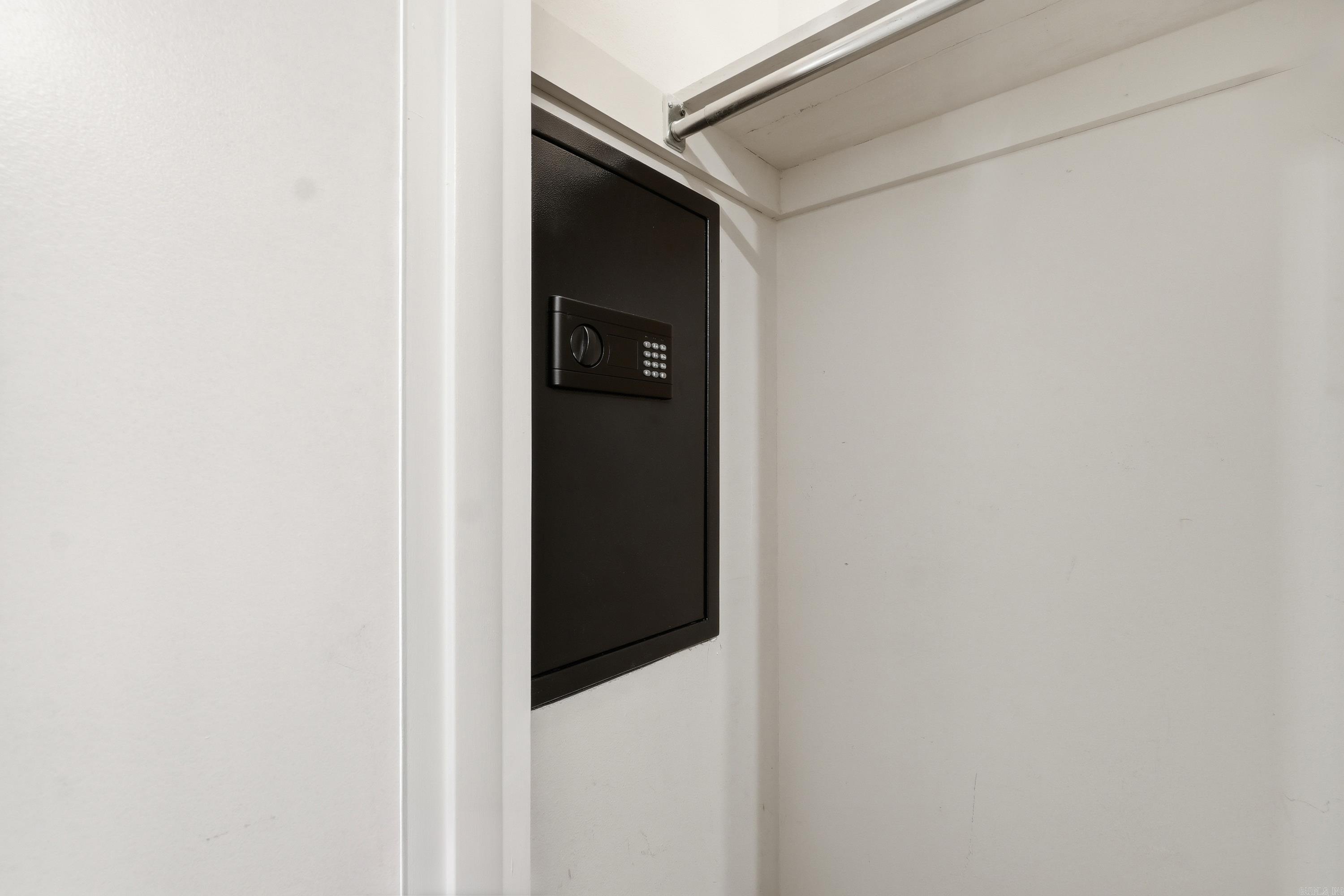 LAKEWOOD HILLS CONDO - Residential