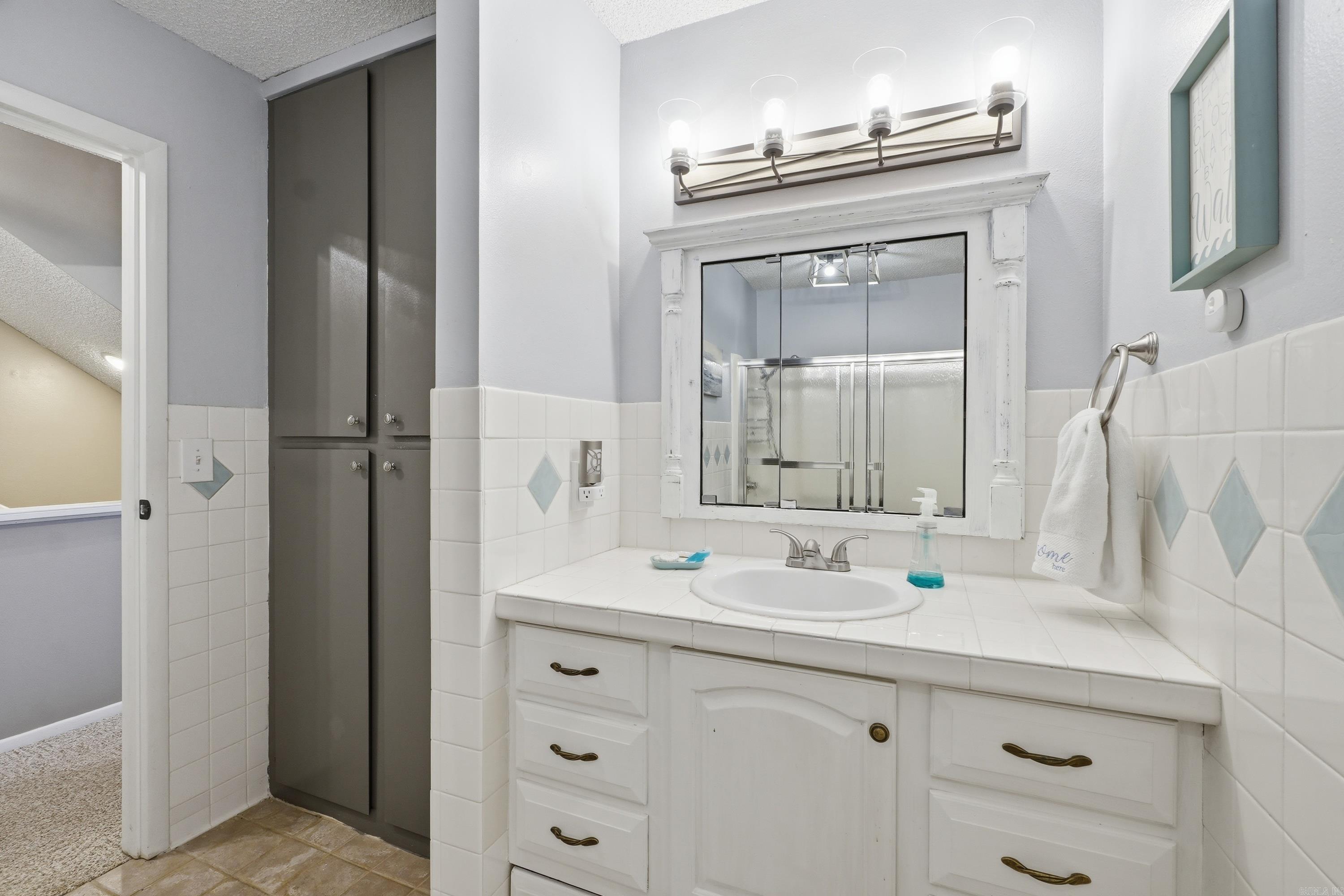 LAKEWOOD HILLS CONDO - Residential