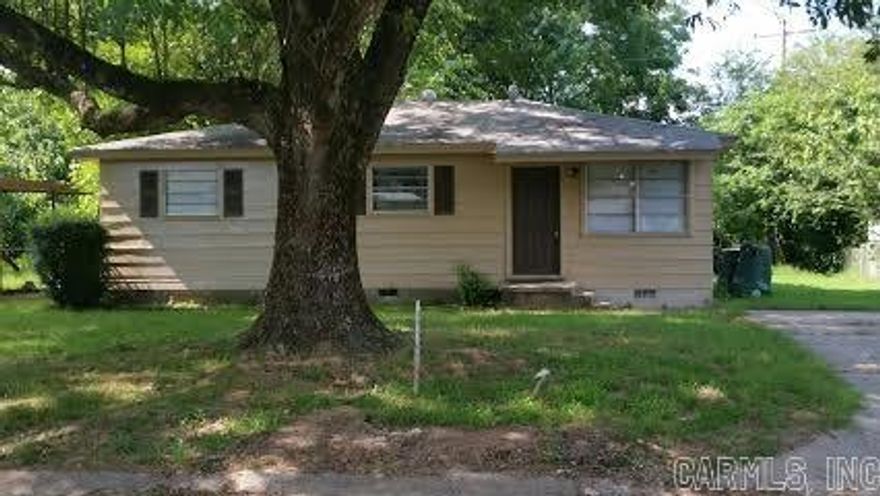 Very cute 3 BR/1BA Little Rock home available for rent. Recently renovated, and a great price! A must see!