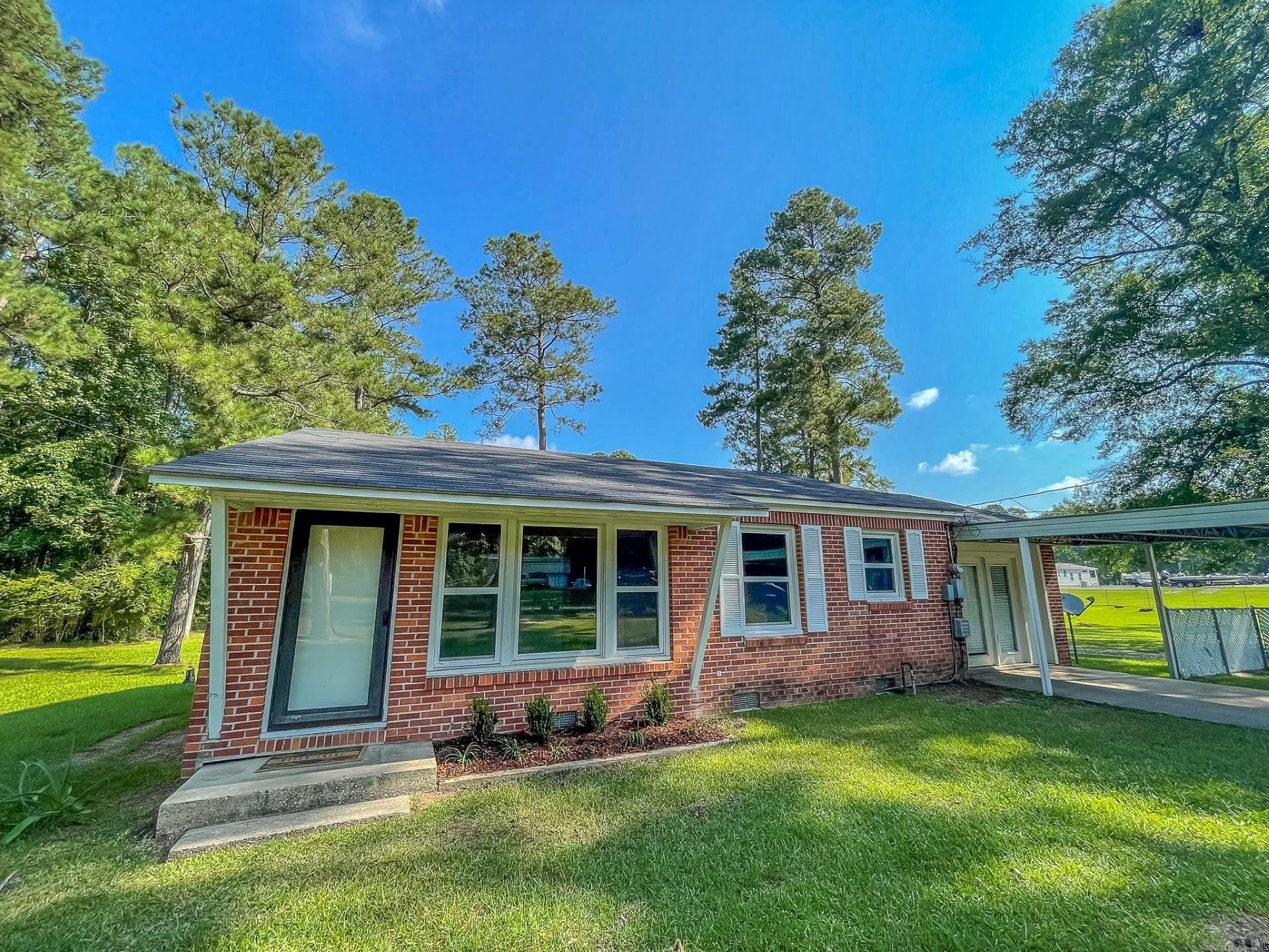 2 bedroom, 1 bath home located right outside city limits. Completely renovated in 2020. Bonus room could be and extra bedroom.