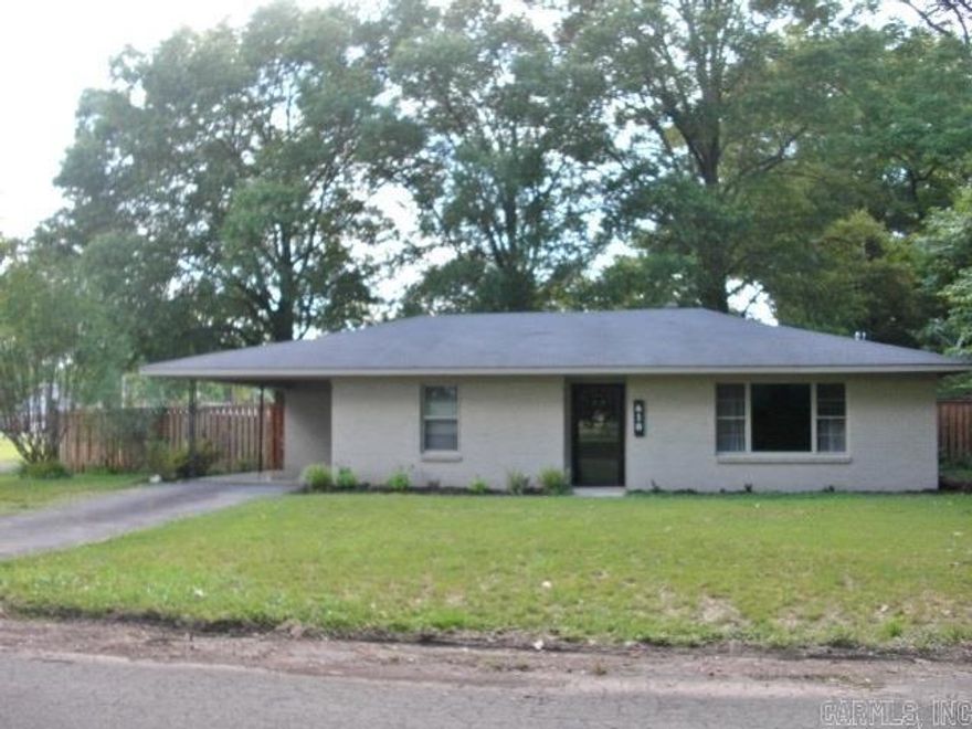 Recently updated 2 bed 1 bath on corner lot of dead-end st. Centrally located and easy access to shopping, business, interstate, restaurants. Home has recently updated electrical service to 200 amp, sheetrock walls, no popcorn on ceilings. Recently installed flooring, hardwood, tile, vinyl plank. Tenant occupied. Agents see Remarks