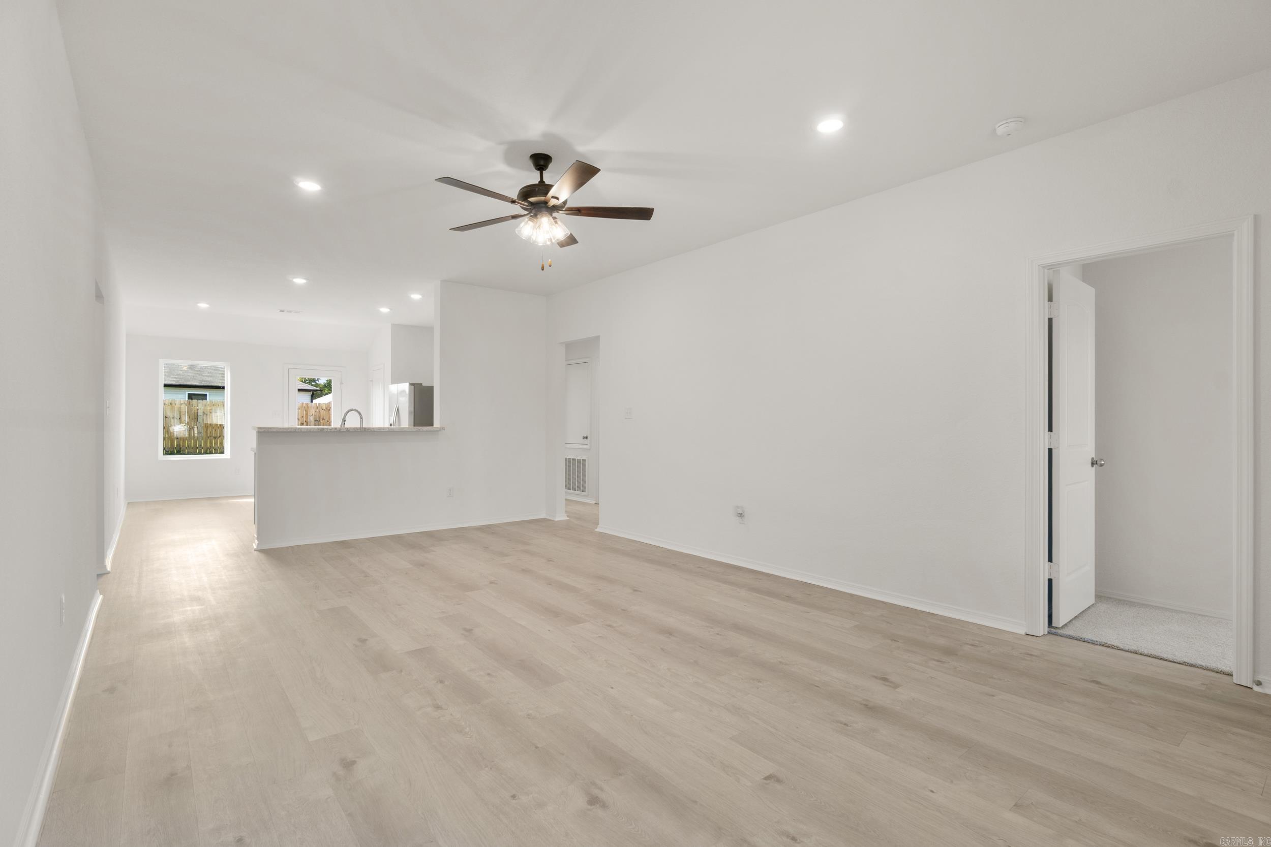 HILL FARM - Residential