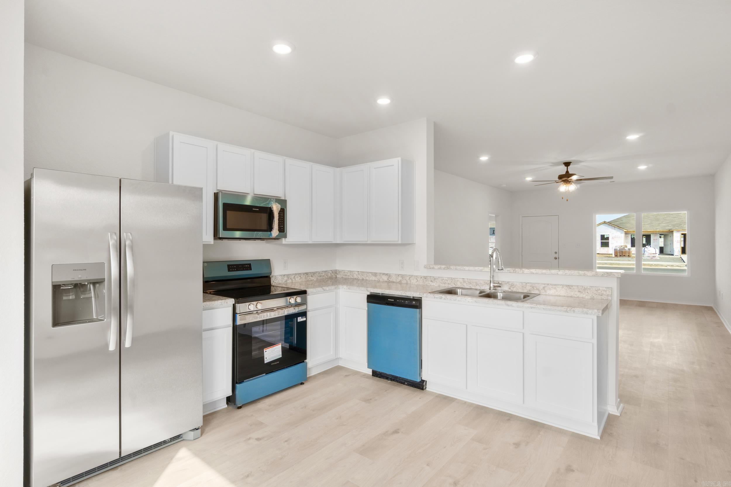 HILL FARM - Residential
