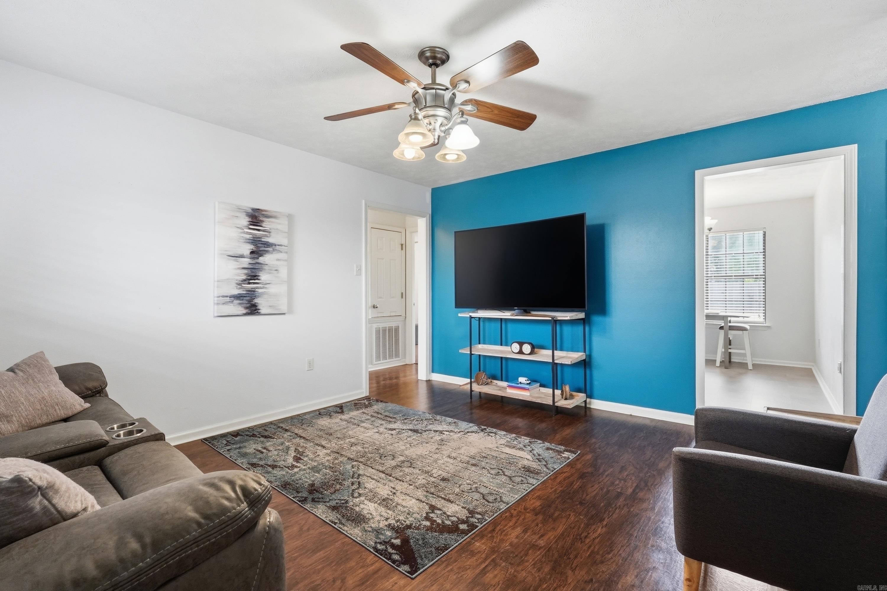 THE FALLS - Residential