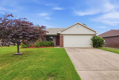 Photo of 255 Grand Falls, Conway, AR 72032 (MLS # 26017034)