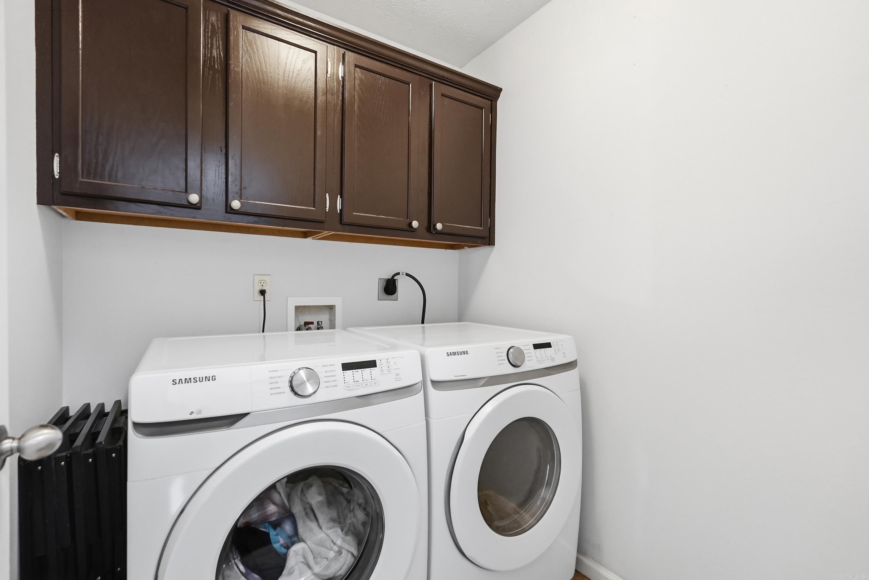 THE FALLS - Residential