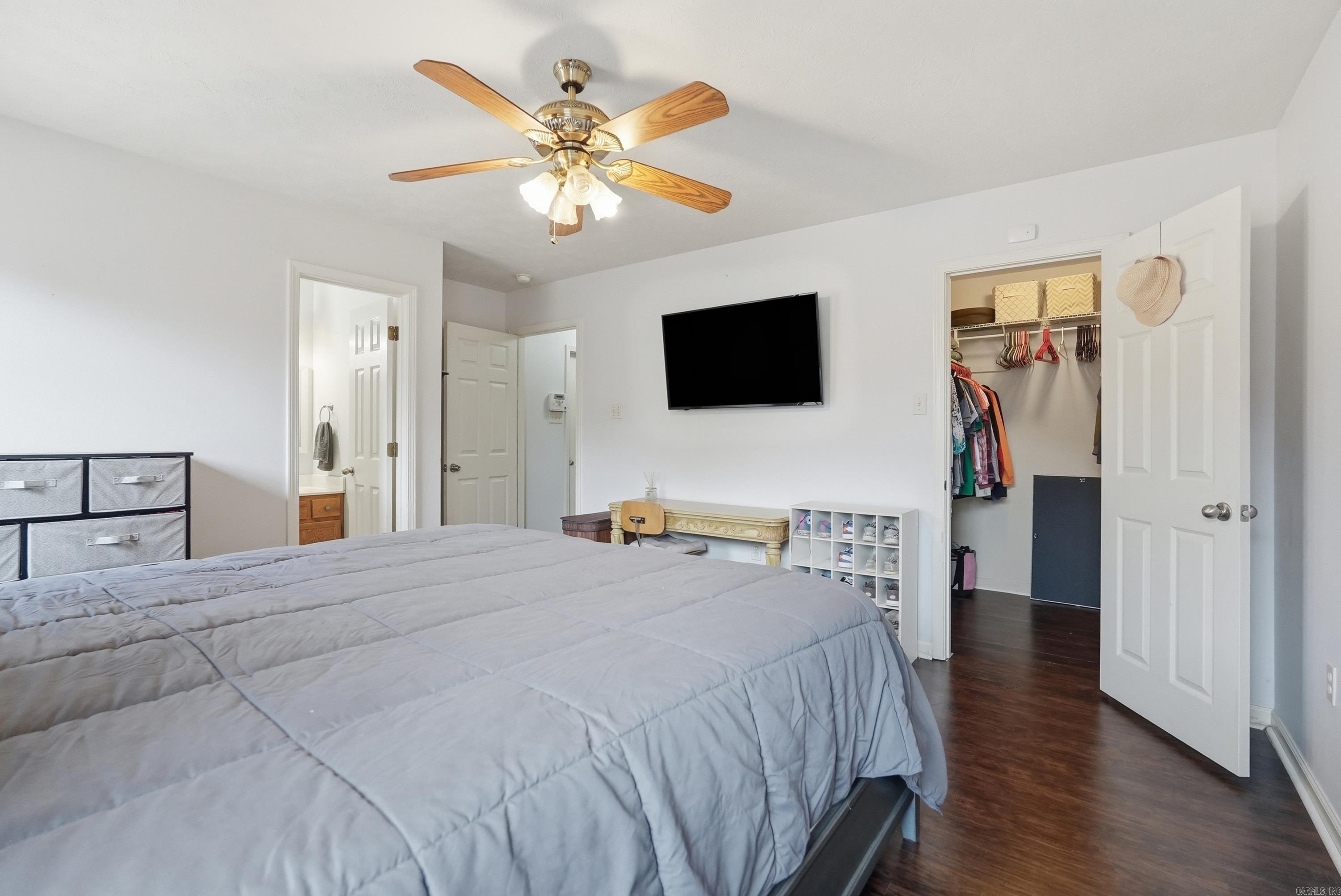 THE FALLS - Residential