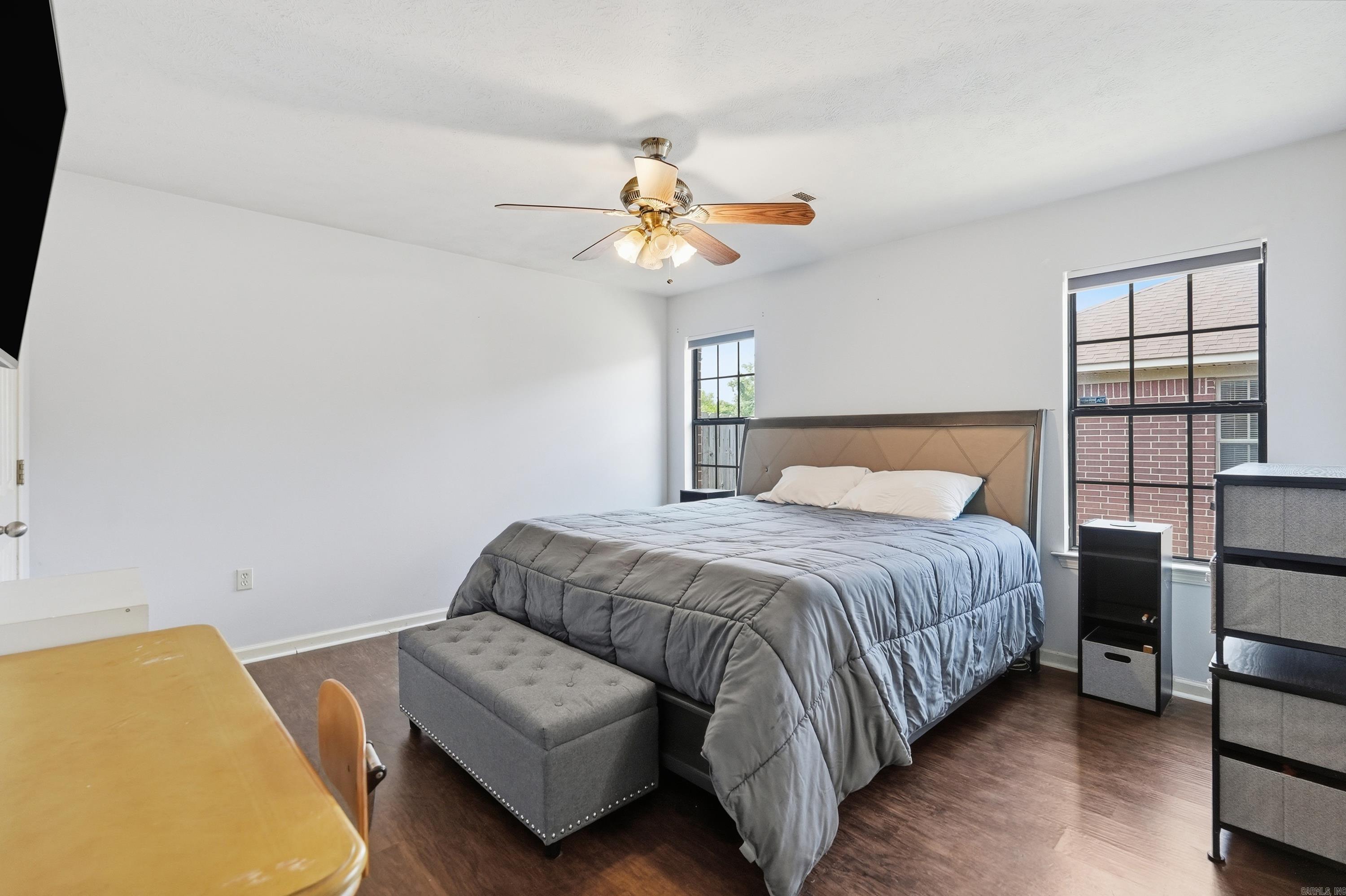 THE FALLS - Residential