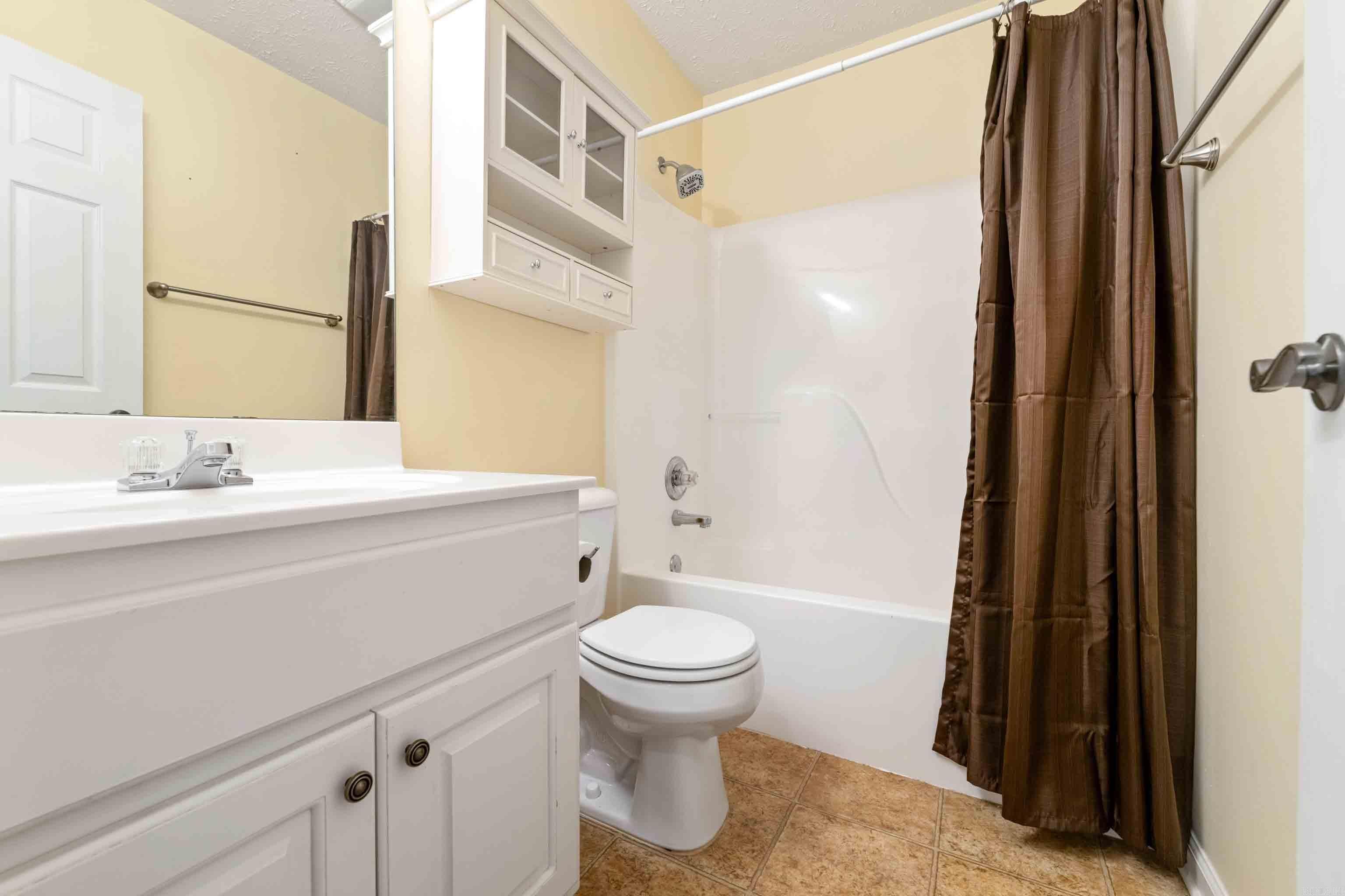 JUSTIN PLACE - Residential