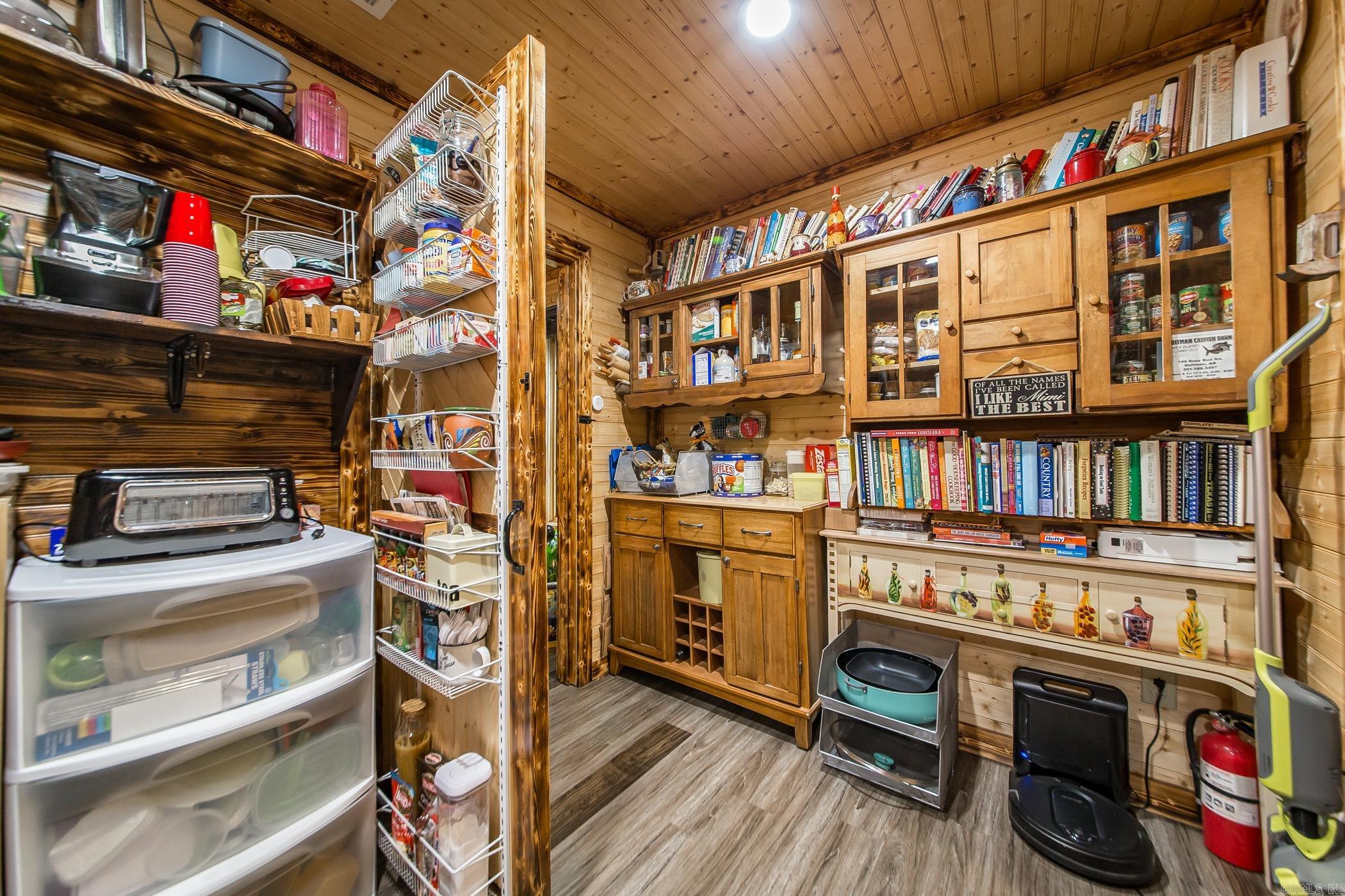 Lakeshore Hills-Andersons Lake - Residential