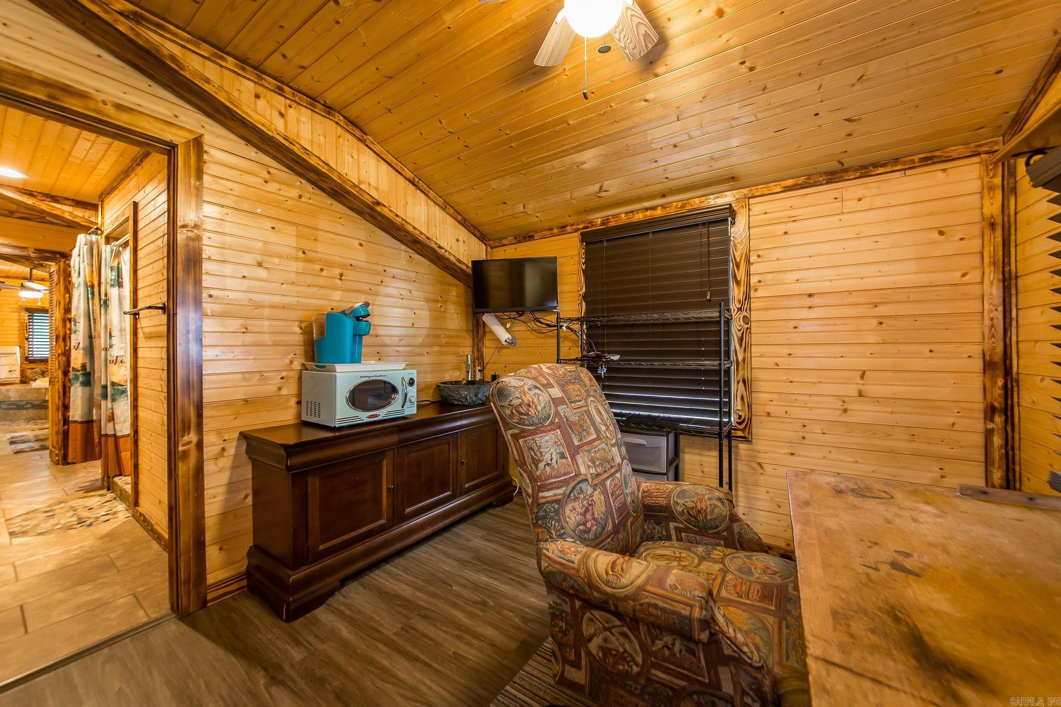 Lakeshore Hills-Andersons Lake - Residential