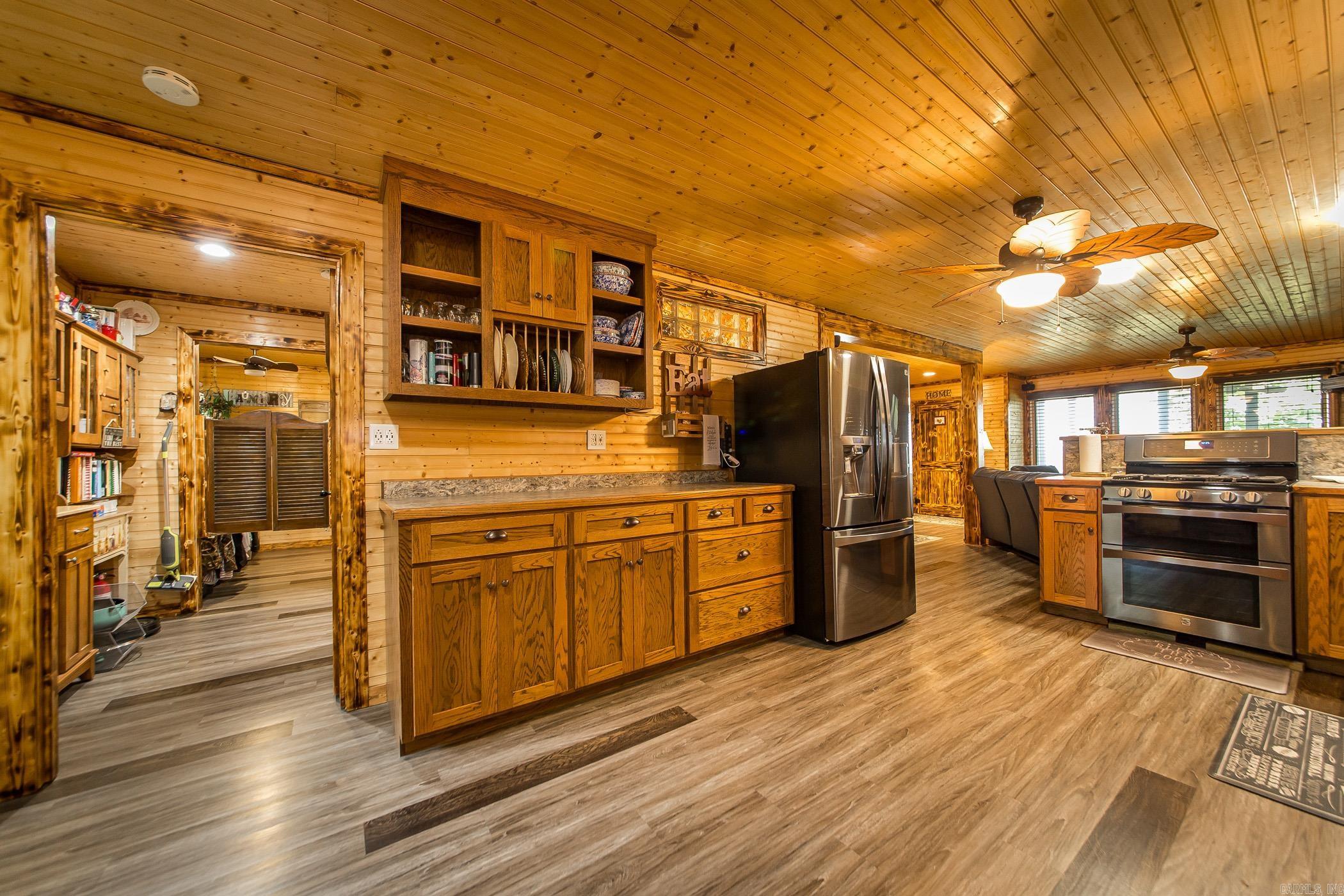 Lakeshore Hills-Andersons Lake - Residential