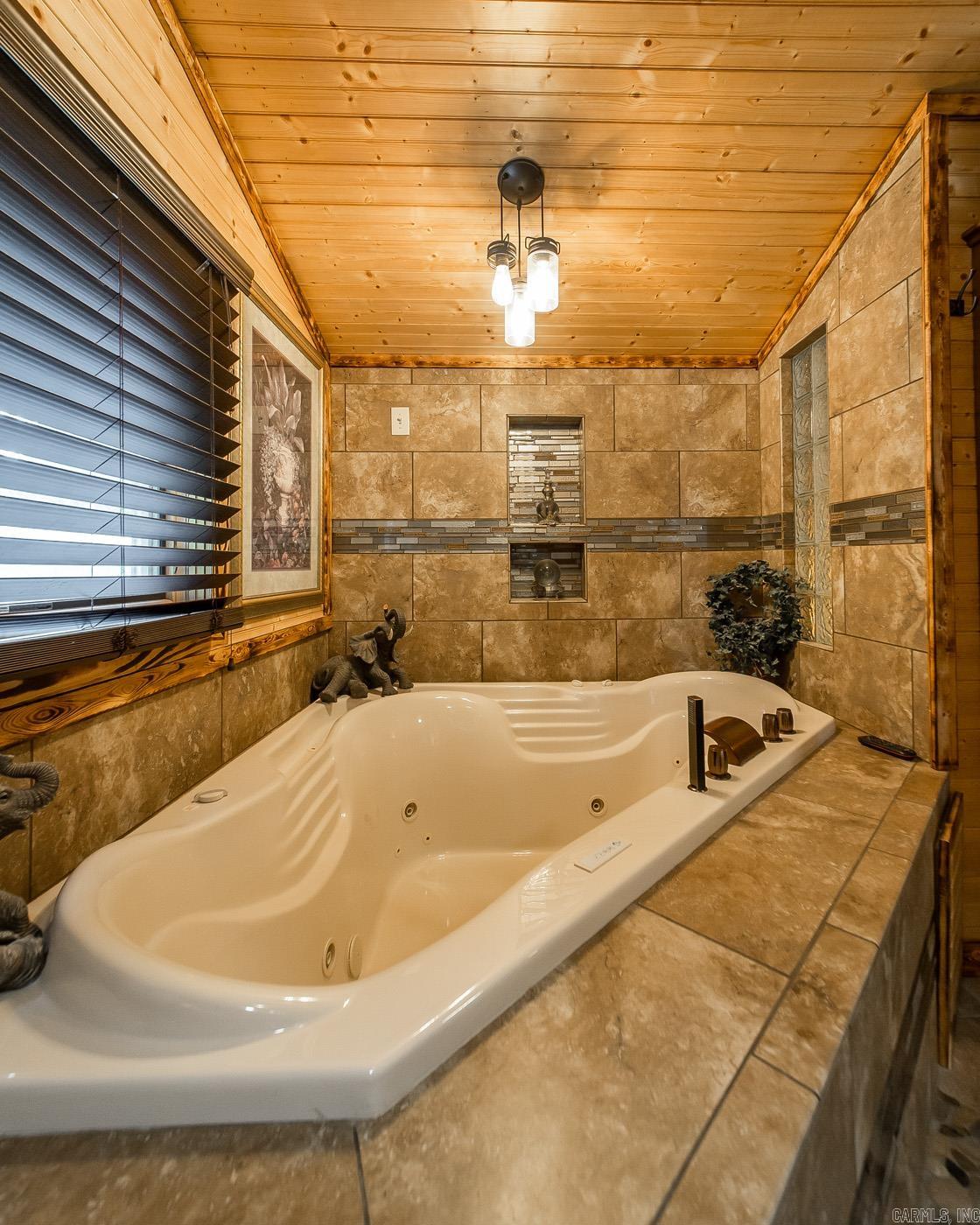 Lakeshore Hills-Andersons Lake - Residential