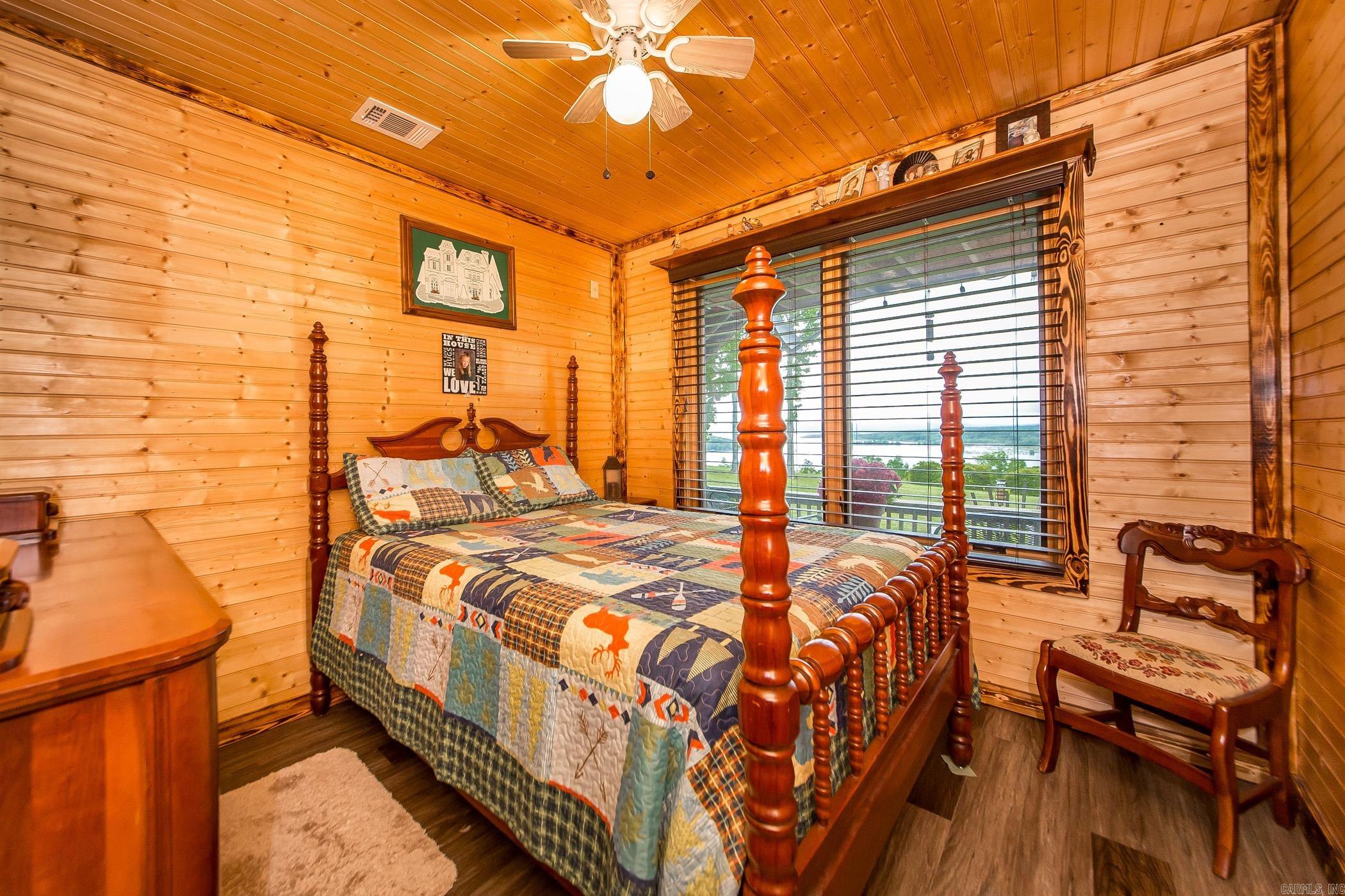 Lakeshore Hills-Andersons Lake - Residential