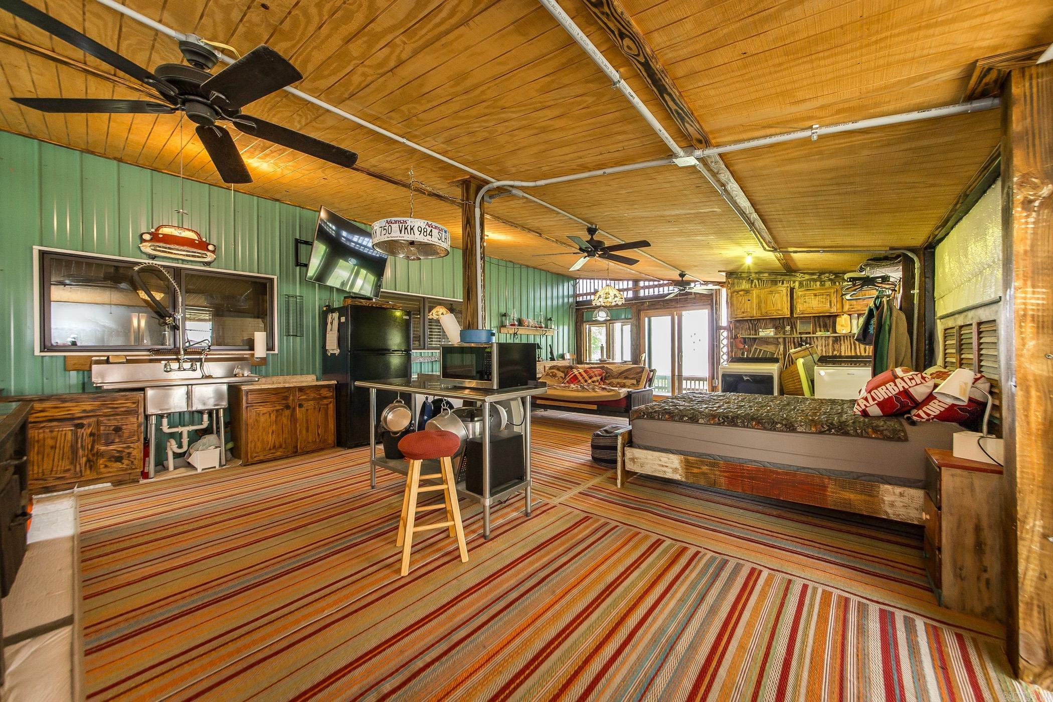 Lakeshore Hills-Andersons Lake - Residential