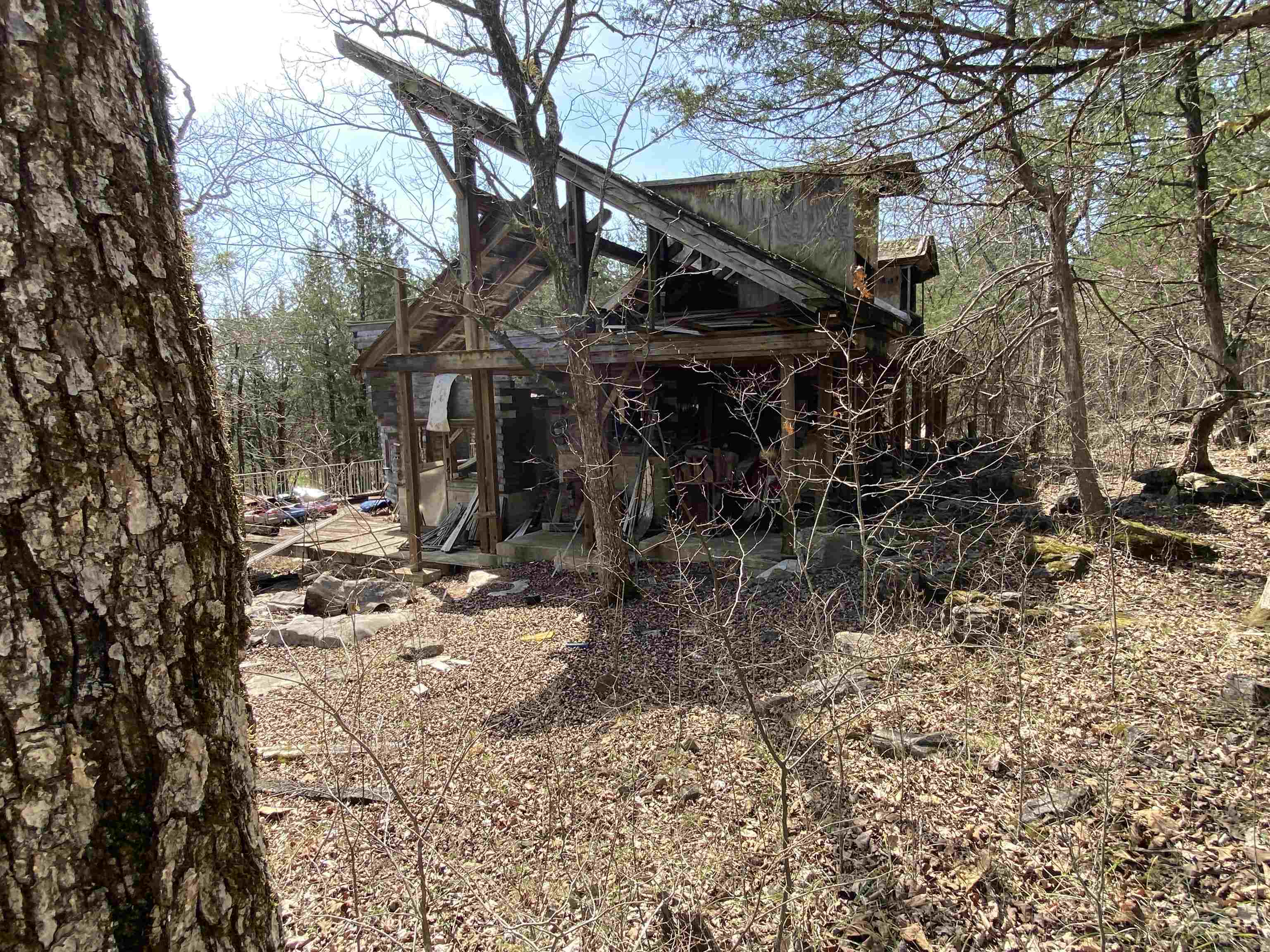 Metes & Bounds - Land