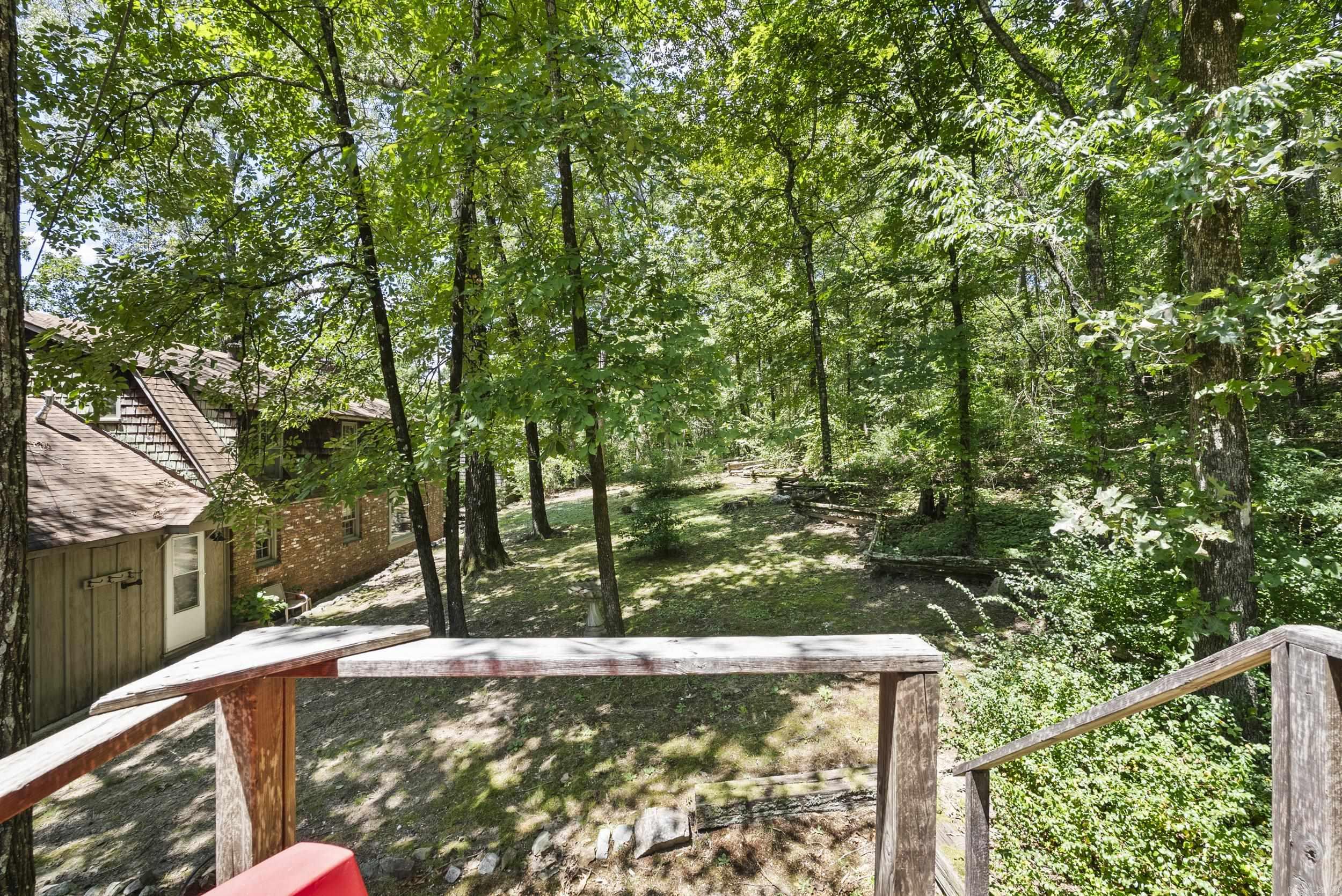 ARKRIDGE LAKE ESTATES - Residential