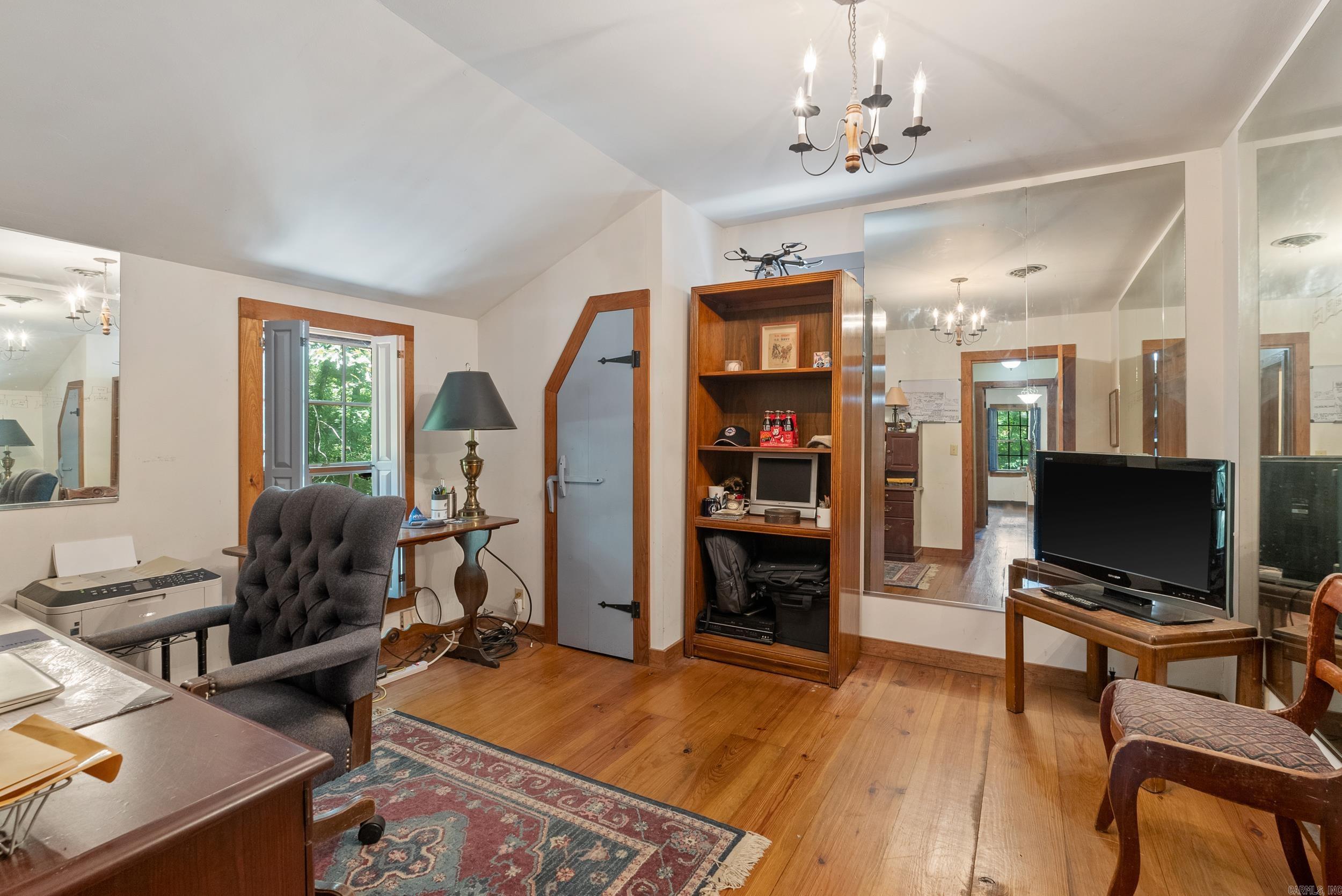 ARKRIDGE LAKE ESTATES - Residential