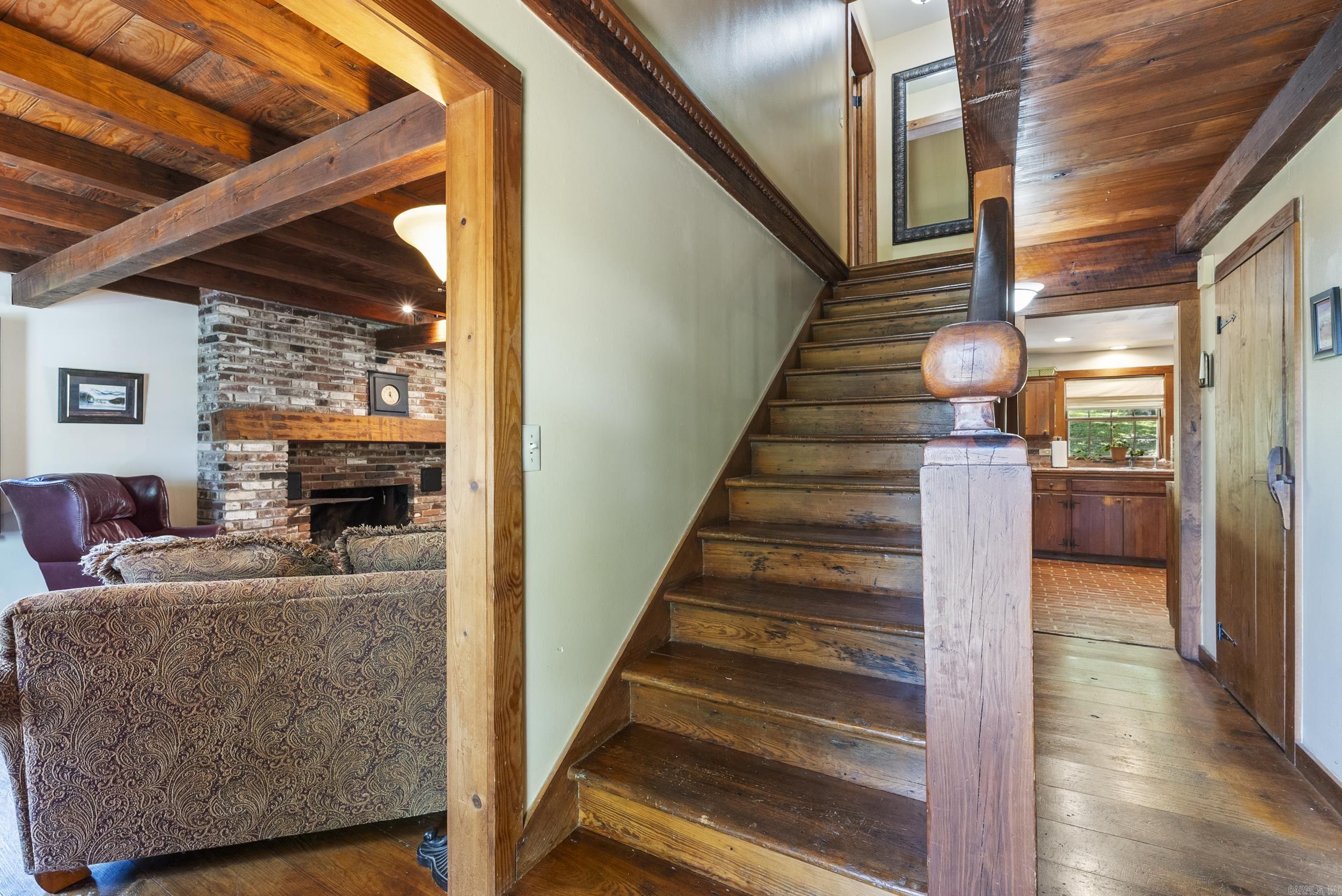 ARKRIDGE LAKE ESTATES - Residential