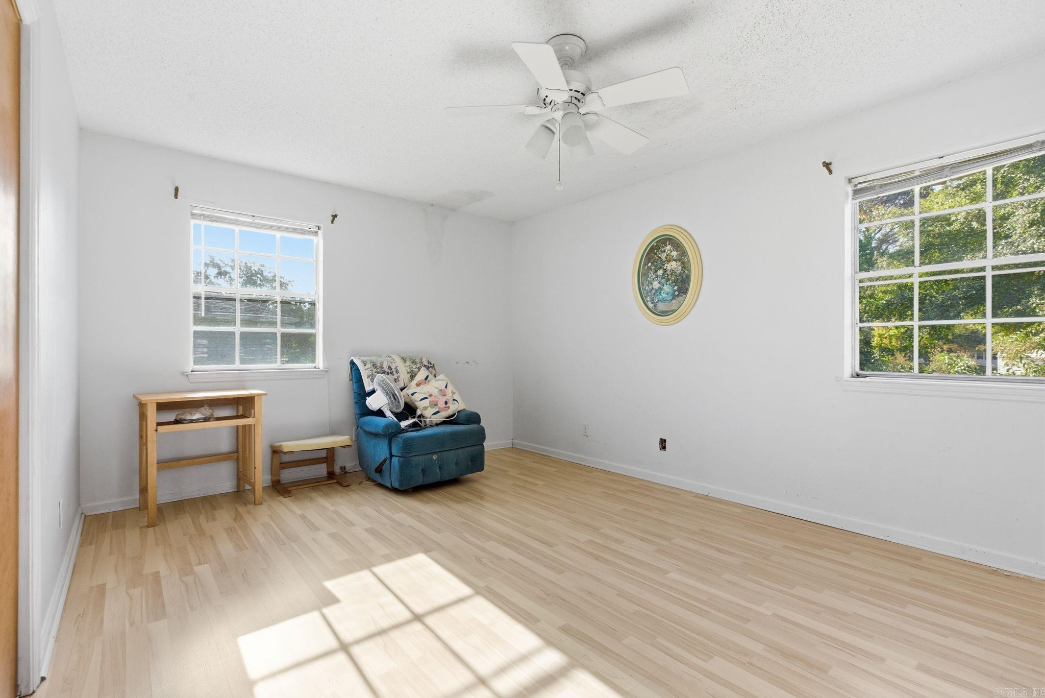 STONEWALL - Residential