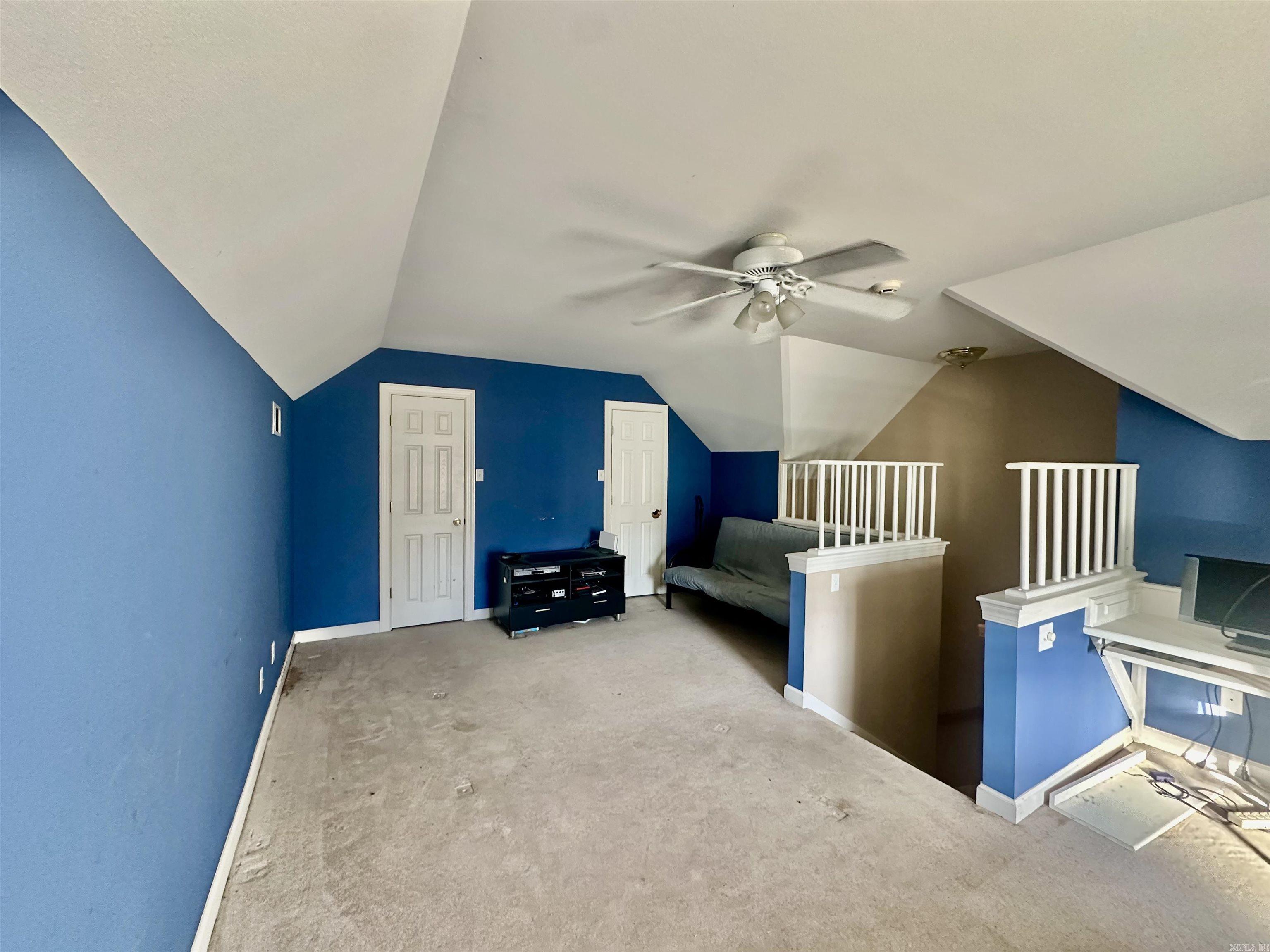 COUNTRY CLUB OF ARK THE - Residential