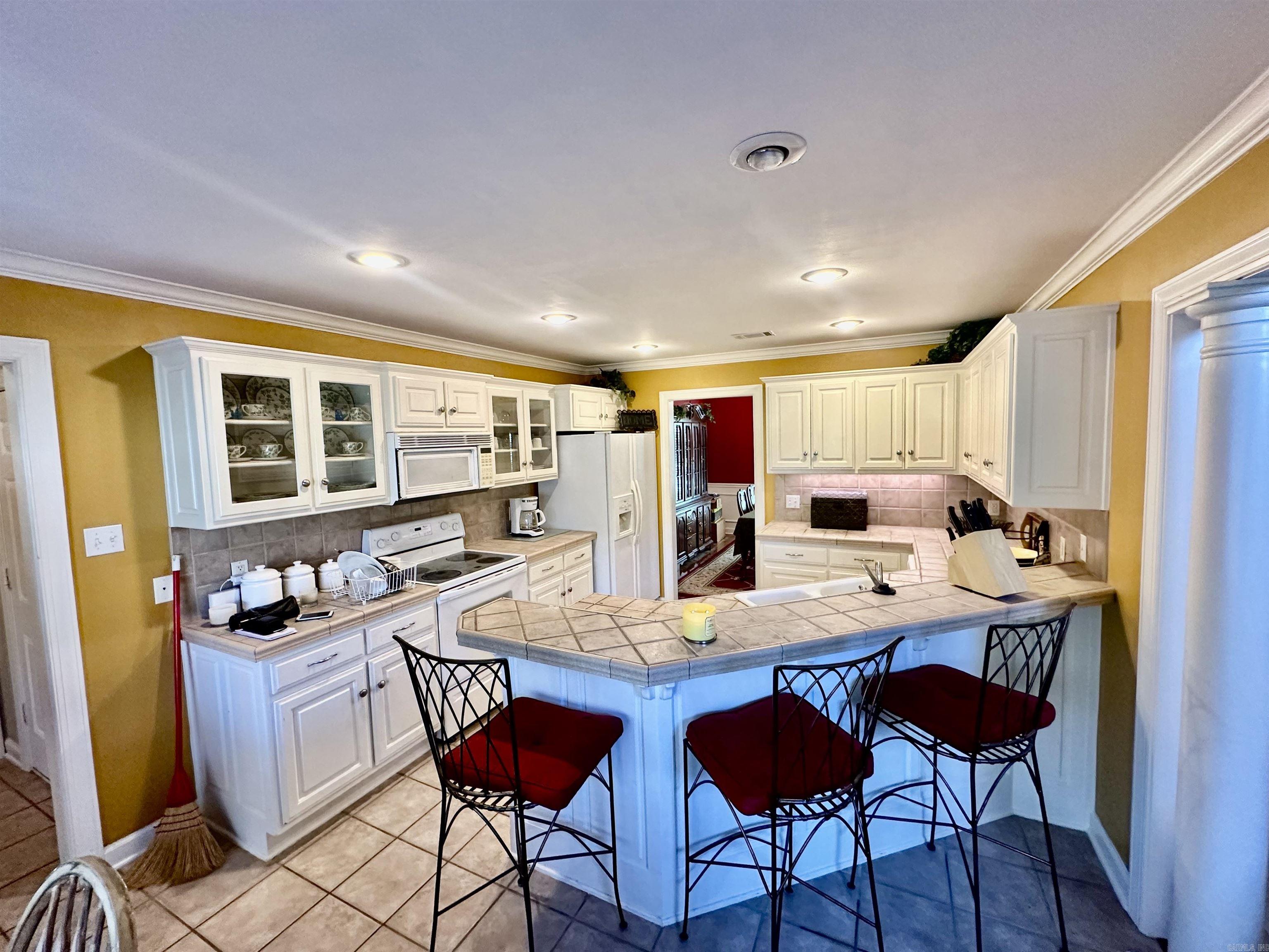 COUNTRY CLUB OF ARK THE - Residential