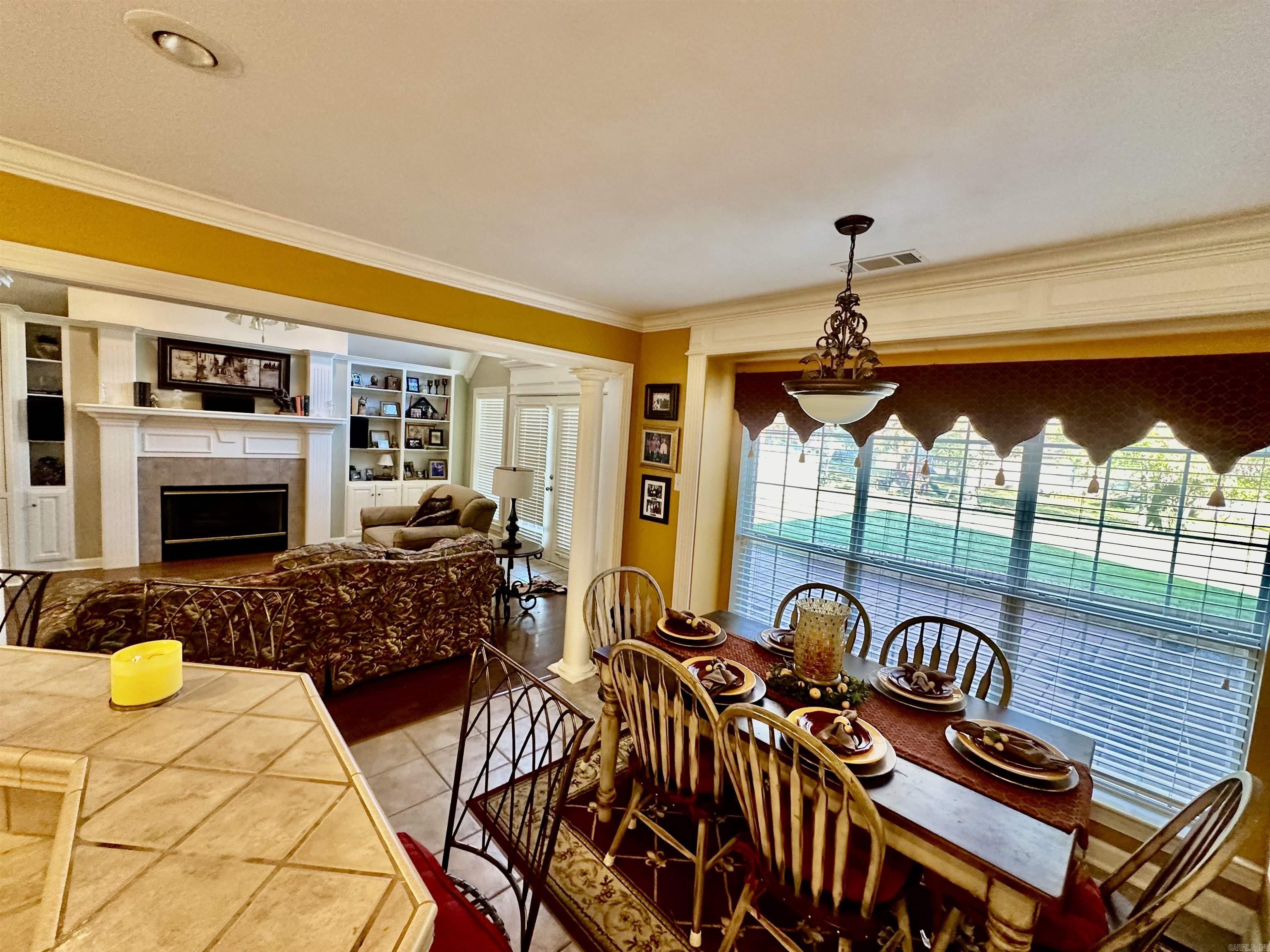 COUNTRY CLUB OF ARK THE - Residential