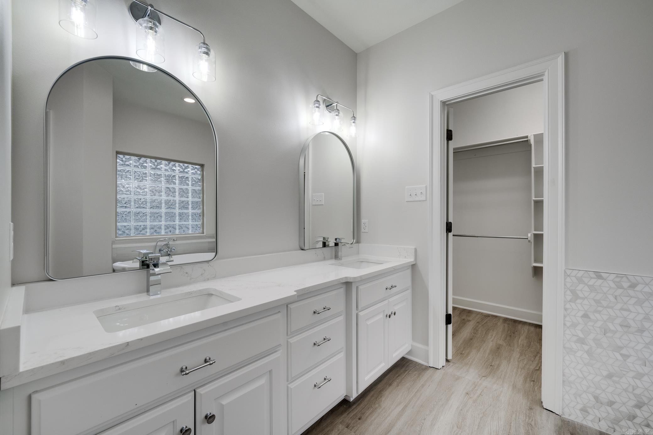 SOUTHWIND - Residential