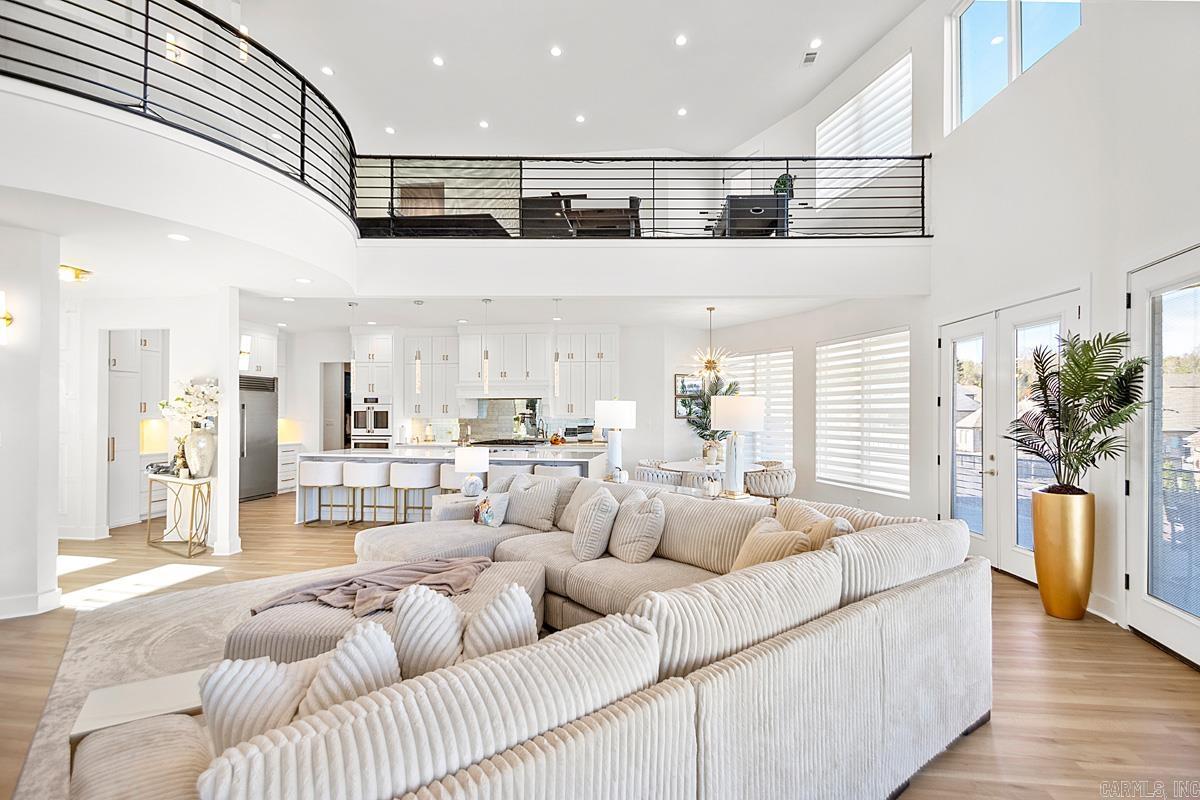 WESTSHORE ADDN HURRICANE LAKE ES - Residential