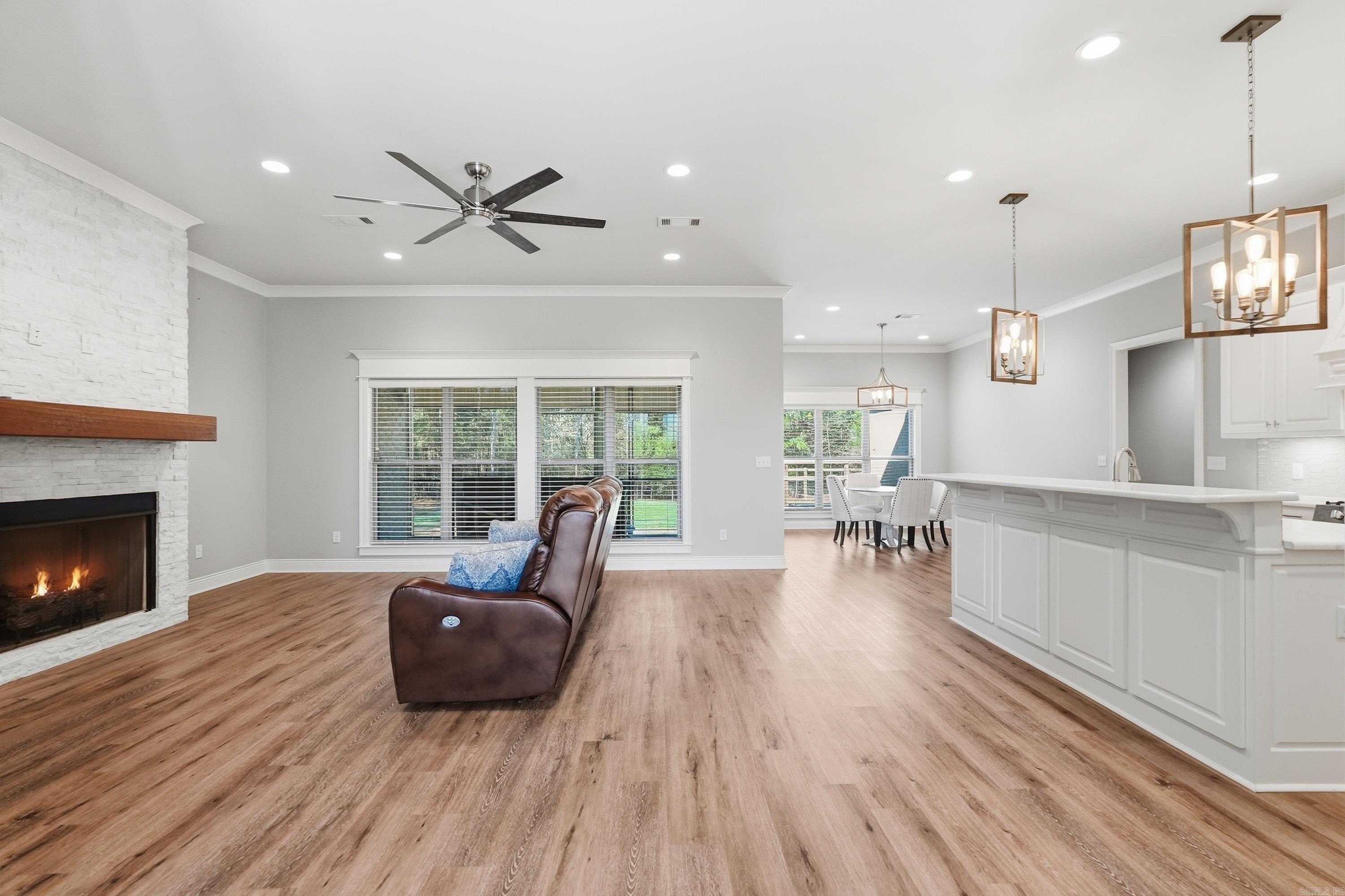 COYOTE RIDGE - Residential