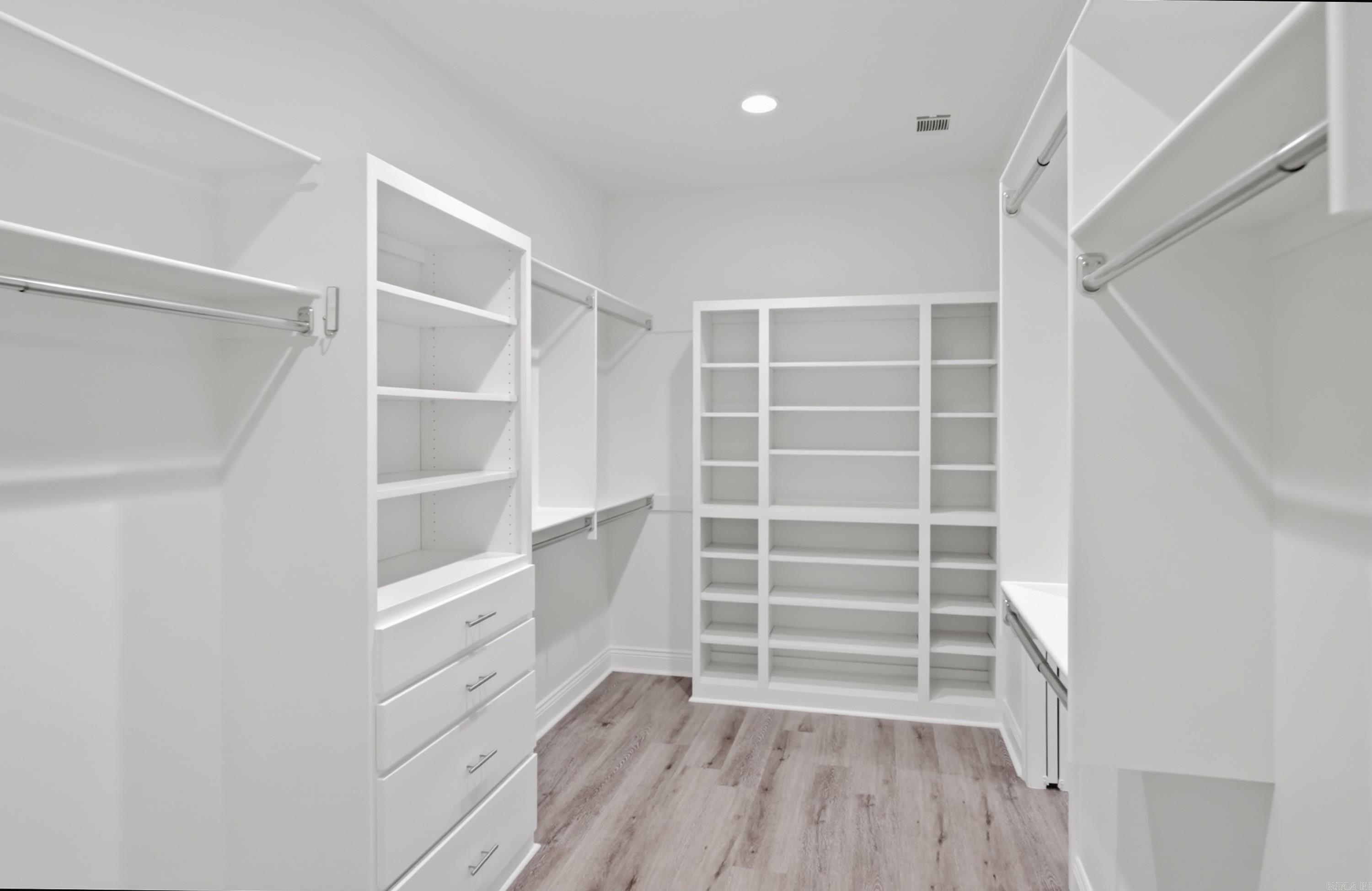 COYOTE RIDGE - Residential