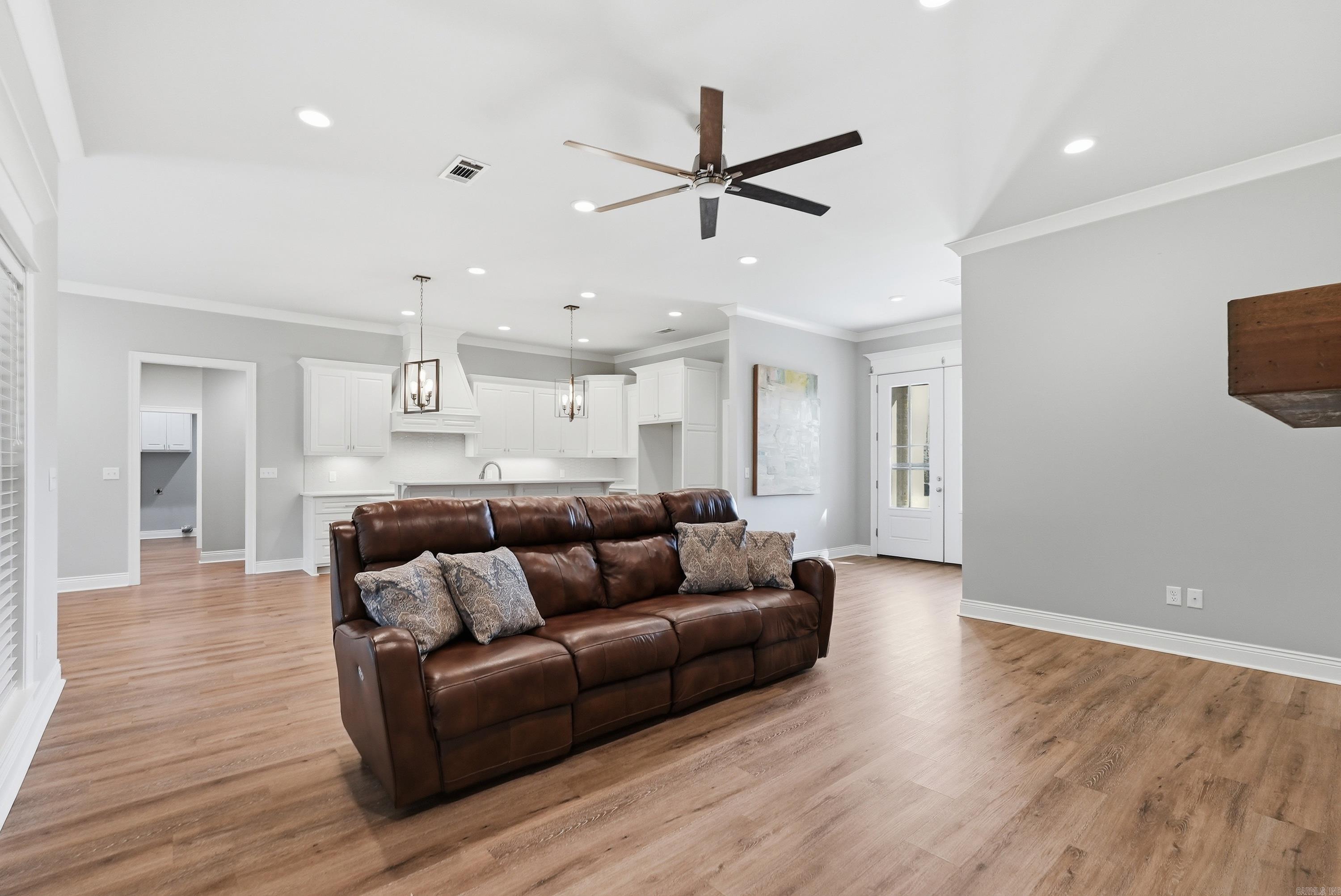 COYOTE RIDGE - Residential