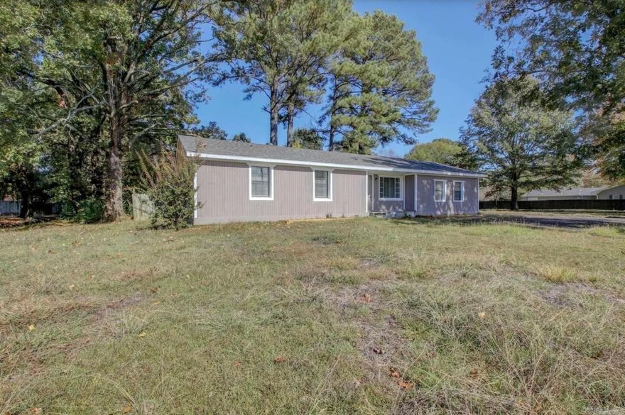 Welcome Home, check out this beautiful updated 4bd/2bth home for Lease at $1495.