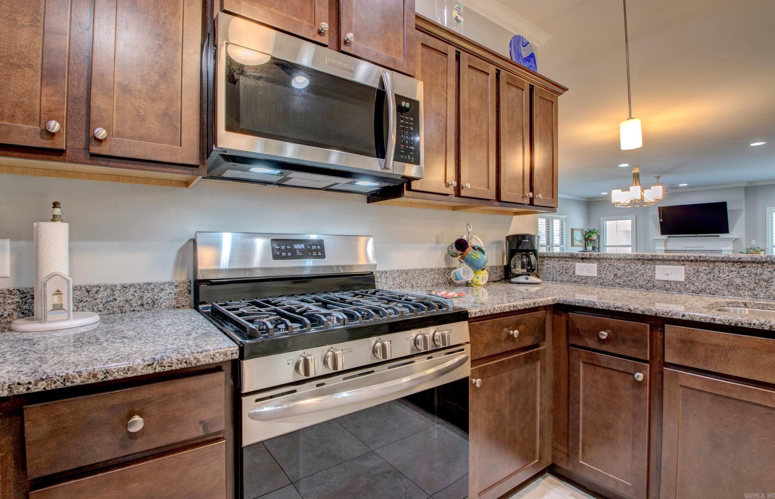 MOUNTAIN TERRACE ESTATES TOWNHOM - Residential