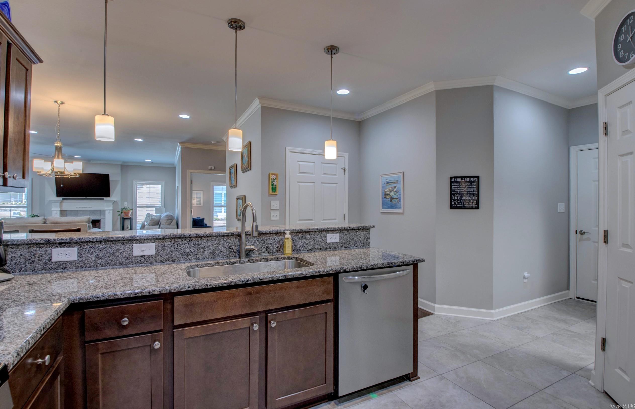 MOUNTAIN TERRACE ESTATES TOWNHOM - Residential