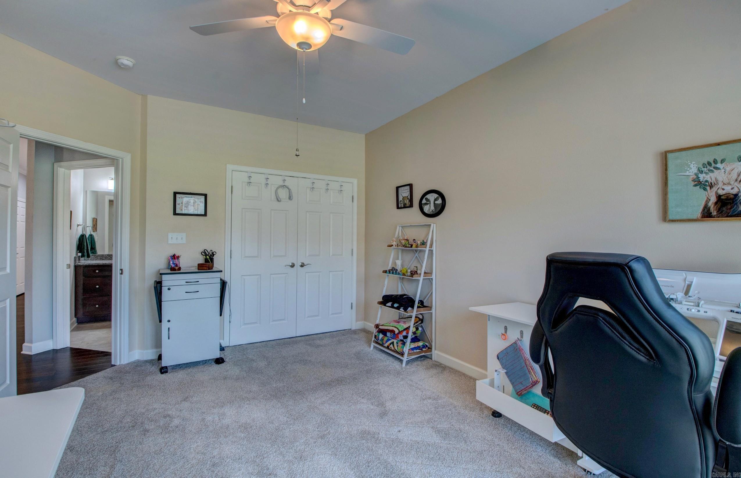 MOUNTAIN TERRACE ESTATES TOWNHOM - Residential