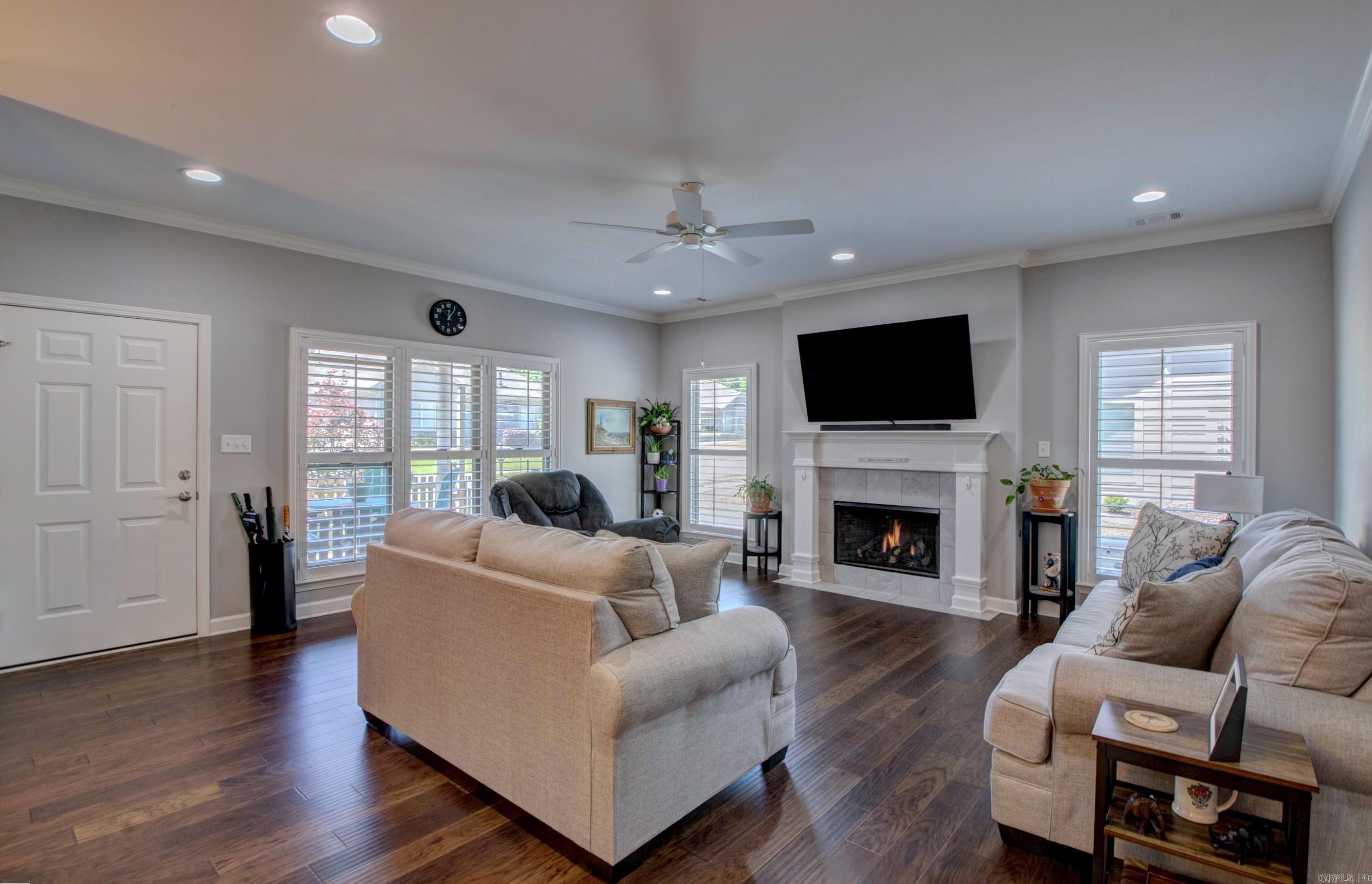 MOUNTAIN TERRACE ESTATES TOWNHOM - Residential