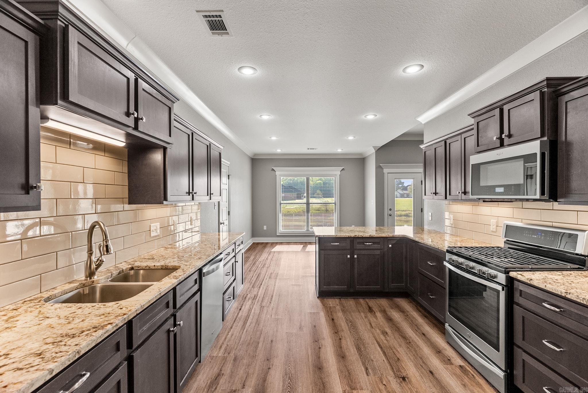 WILHELMINA COVE - Residential