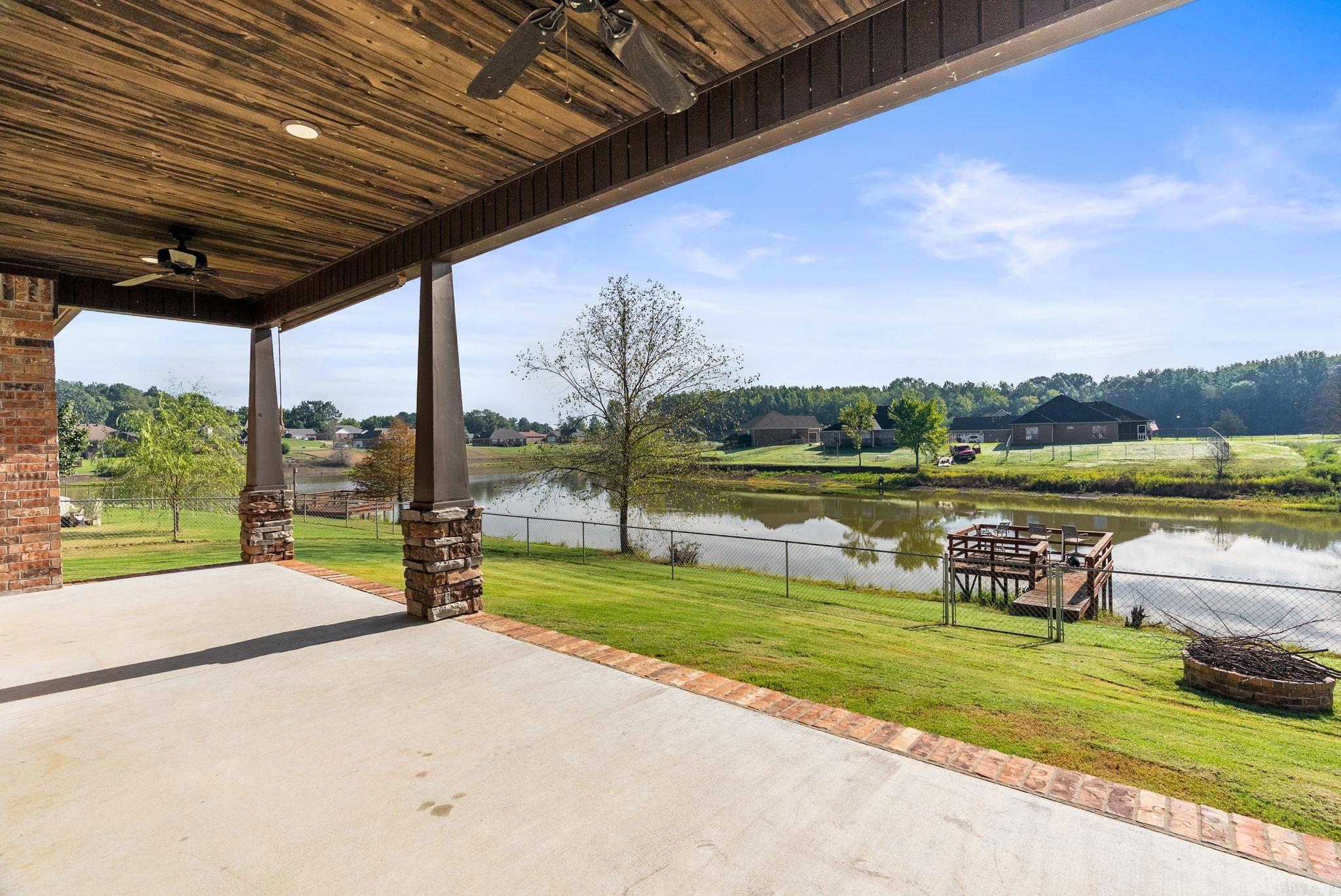 WILHELMINA COVE - Residential