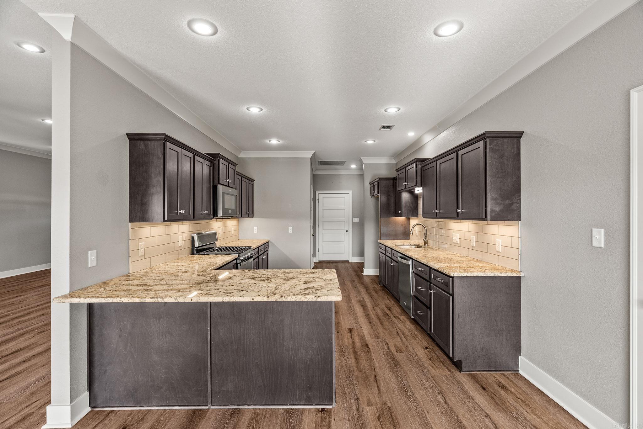 WILHELMINA COVE - Residential