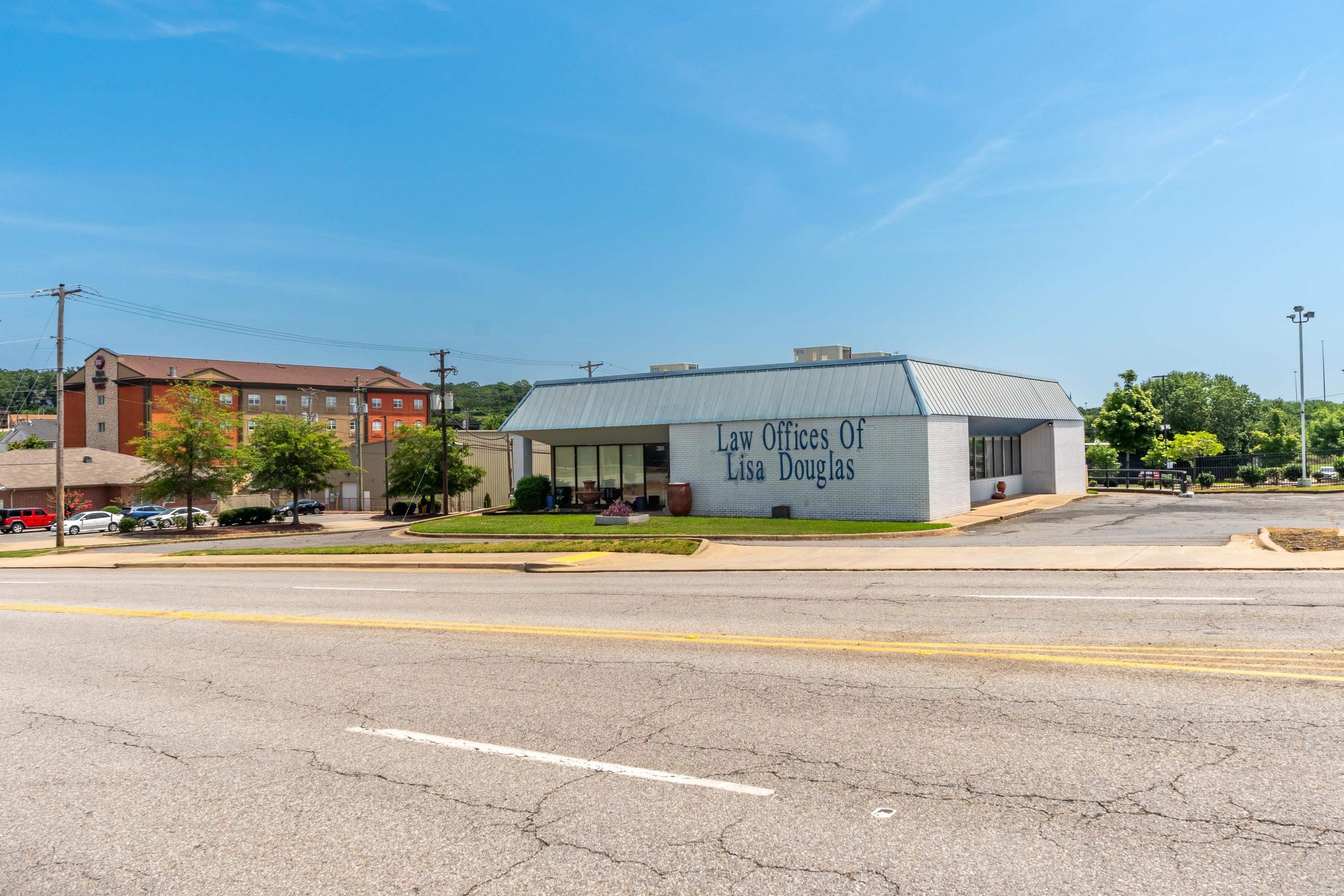 Amazing Opportunity!!! Office Building with perfect location and a High Traffic Count, close to Highway access and several Hotels... (14,000) and Highway (93,000)..The building is ready to move in today....a unique opportunity to open your business quickly!!.....Building features the following: *5 Closed Door offices *Huge -Great room....with lots of room for staff/working stations/customers *Large Conference Room *Full Kitchen/ with Island *Men's and Women's (2) stall Bathrooms Office furniture/equipment does not convey.....