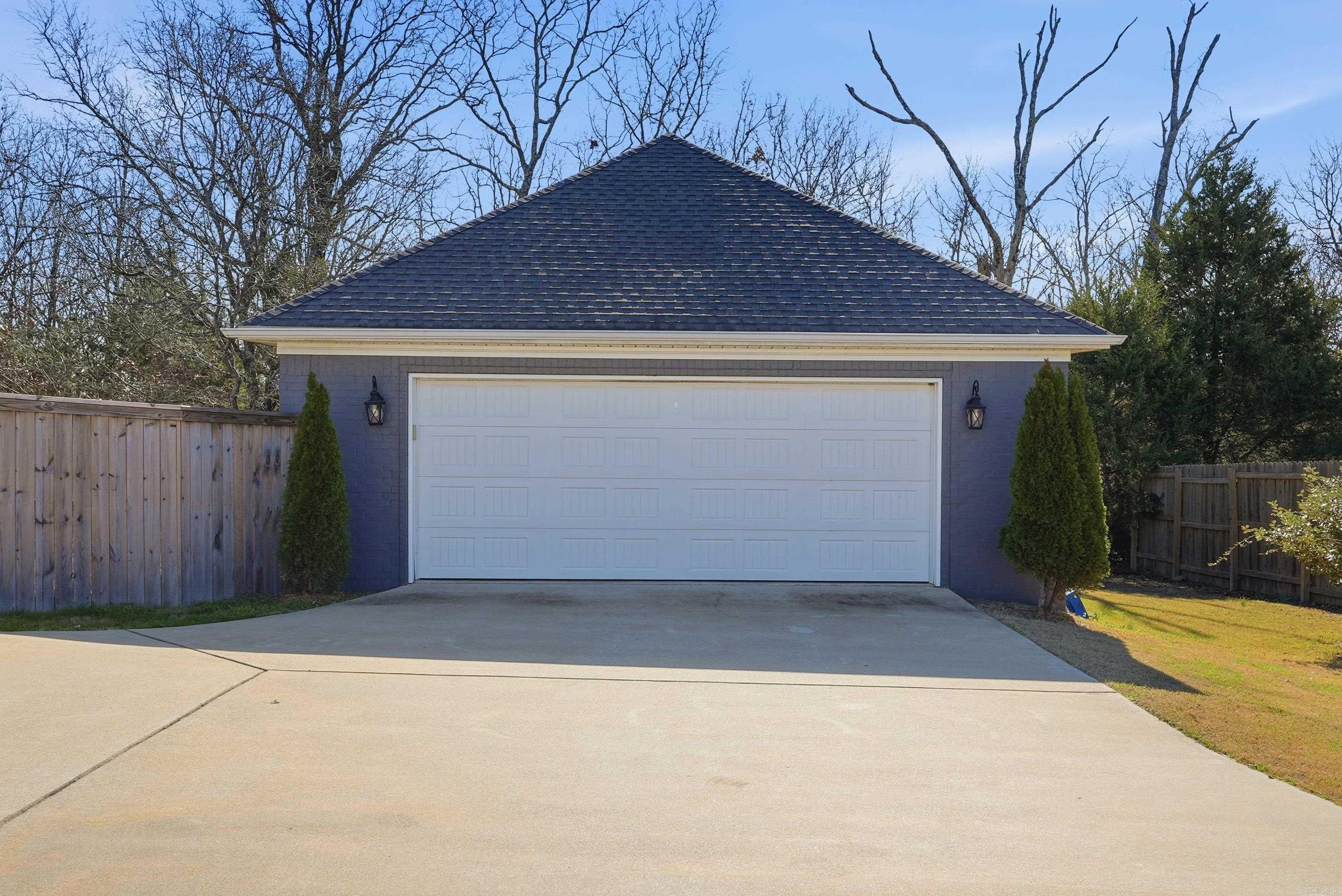 PERSIMMON RIDGE ESTATES - Residential