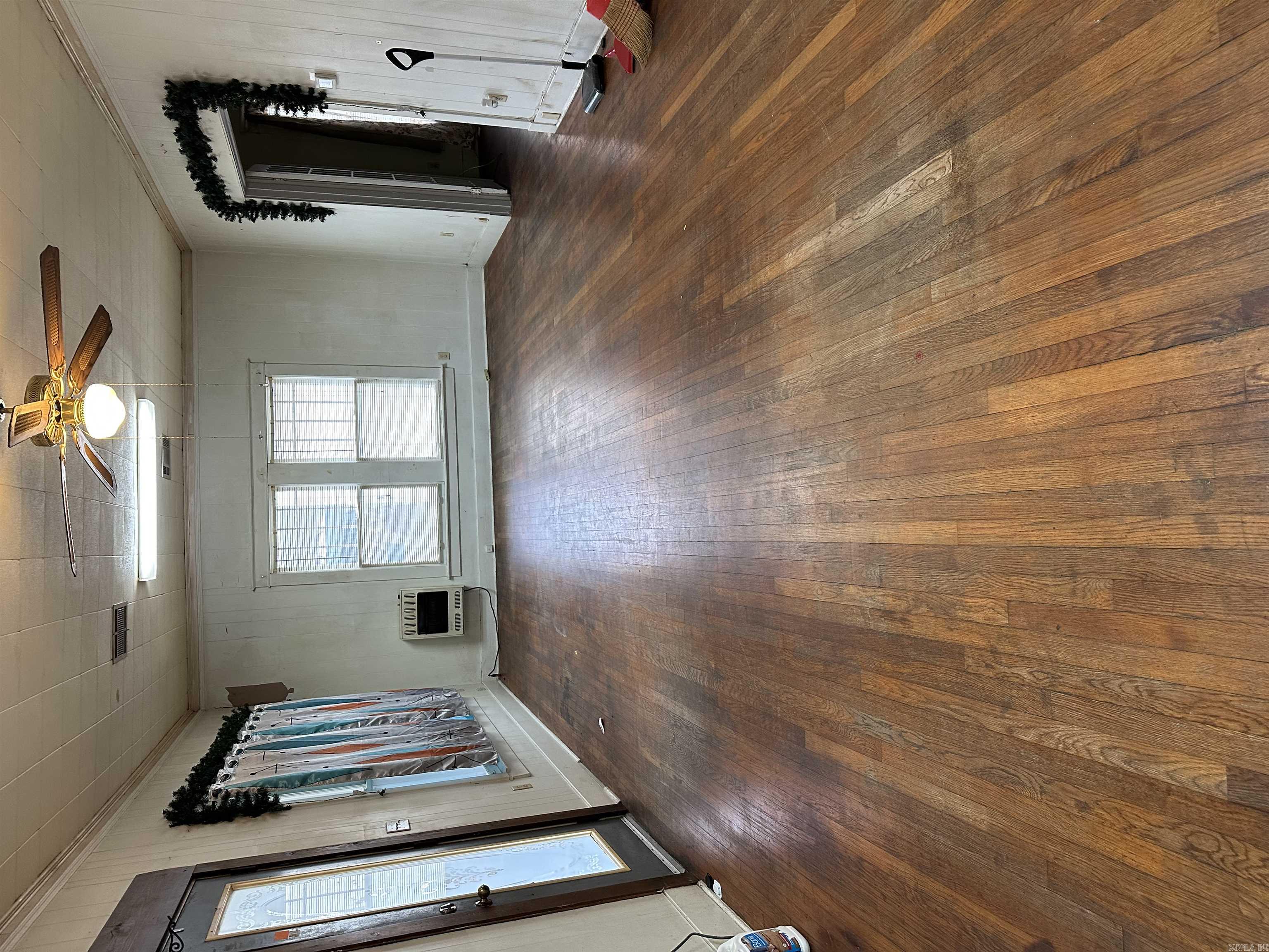 LUND & HILL (ORIGINAL TOWN) - Residential