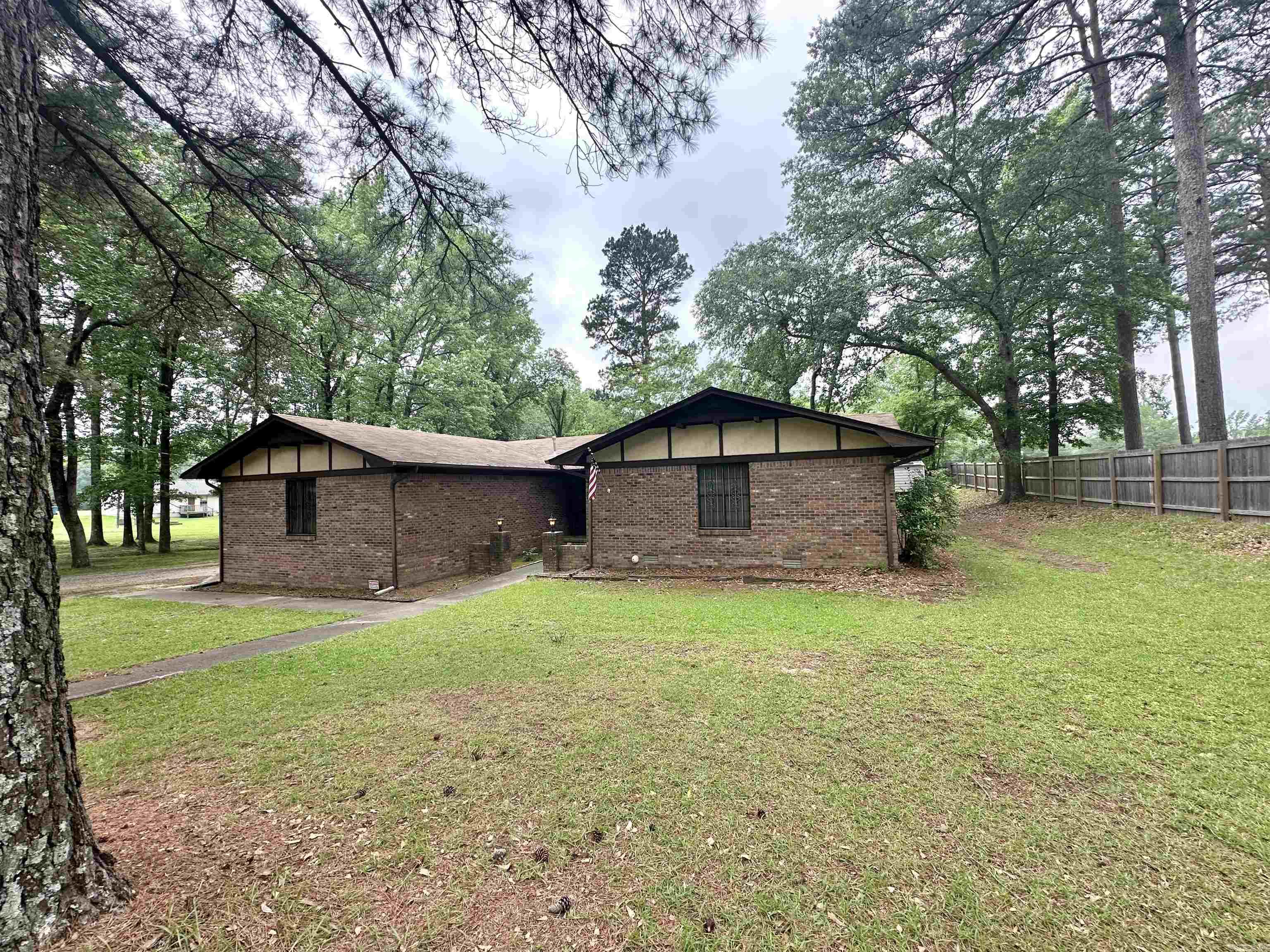 LUND & HILL (ORIGINAL TOWN) - Residential