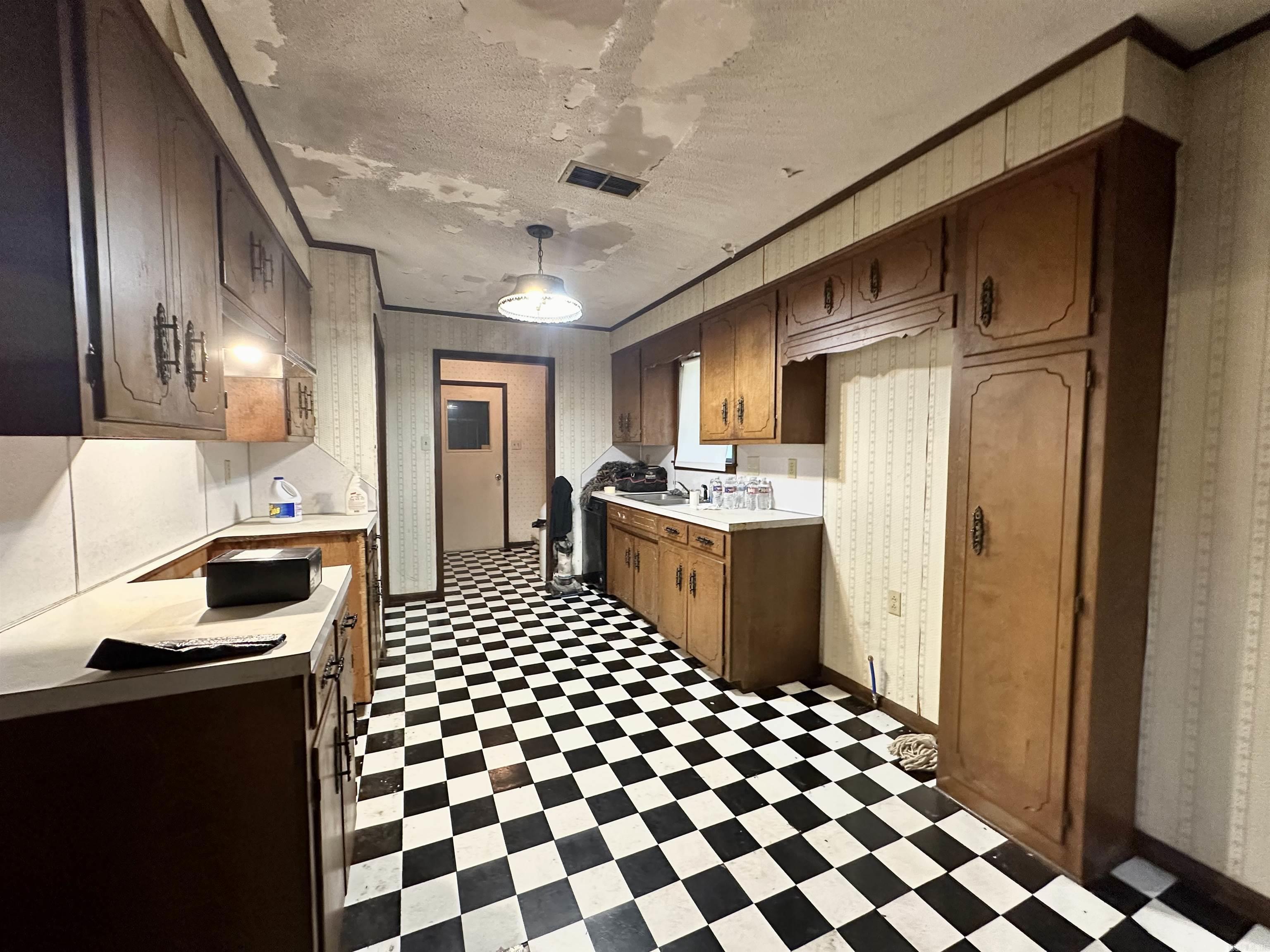 LUND & HILL (ORIGINAL TOWN) - Residential