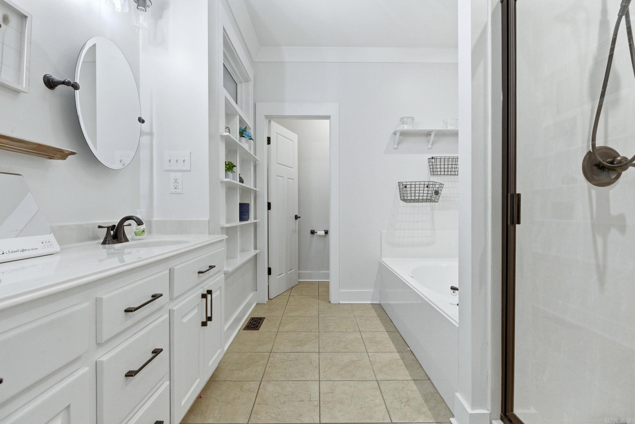 MIDTOWN BRYANT - Residential