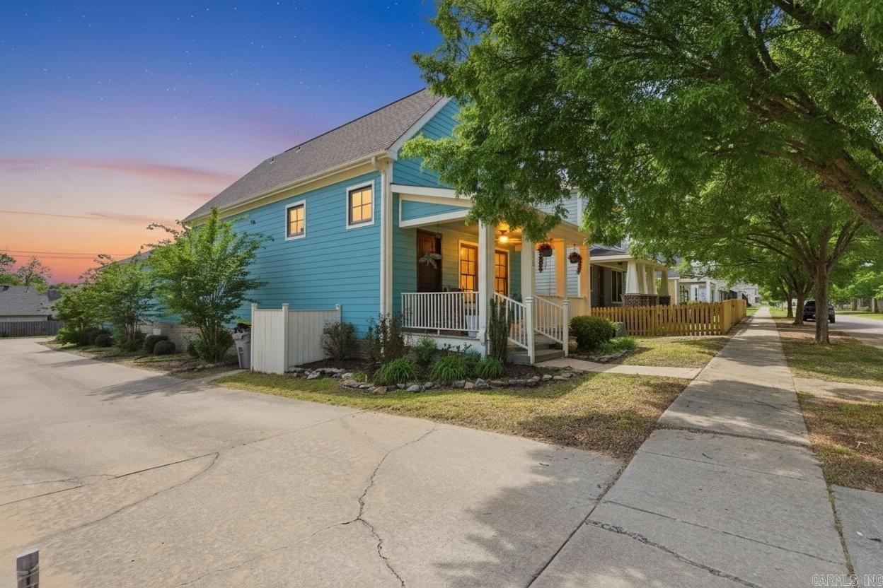 MIDTOWN BRYANT - Residential