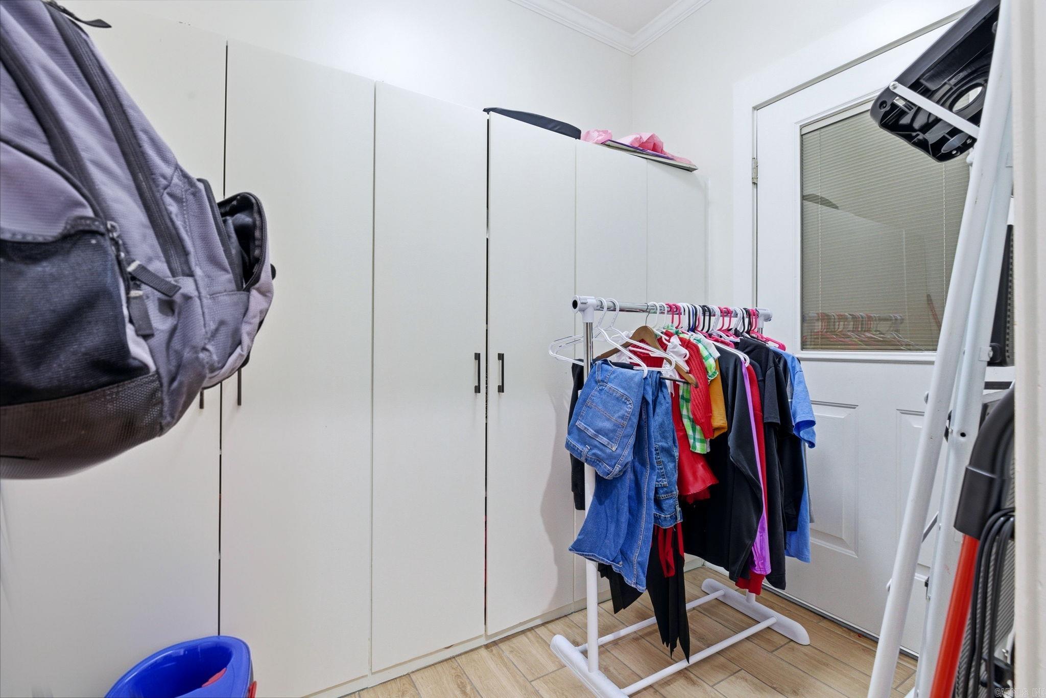 MIDTOWN BRYANT - Residential