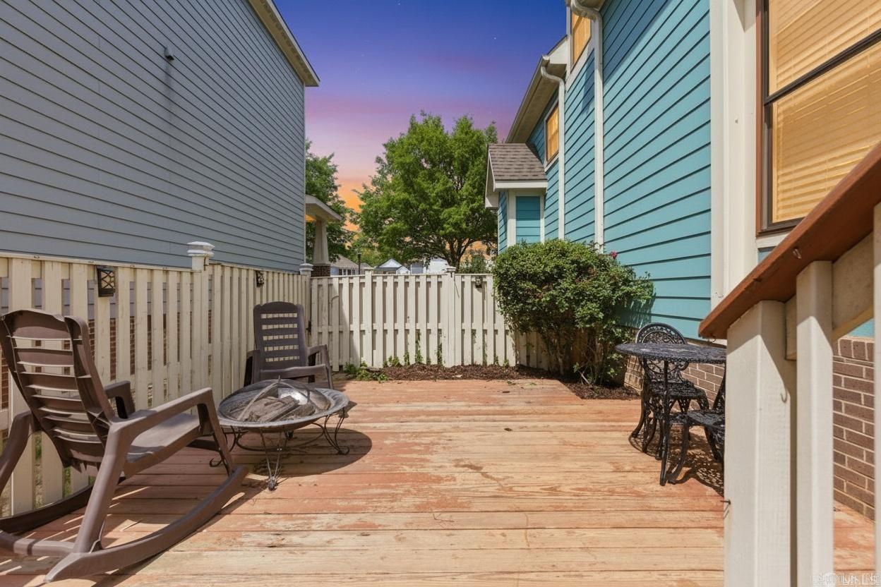 MIDTOWN BRYANT - Residential