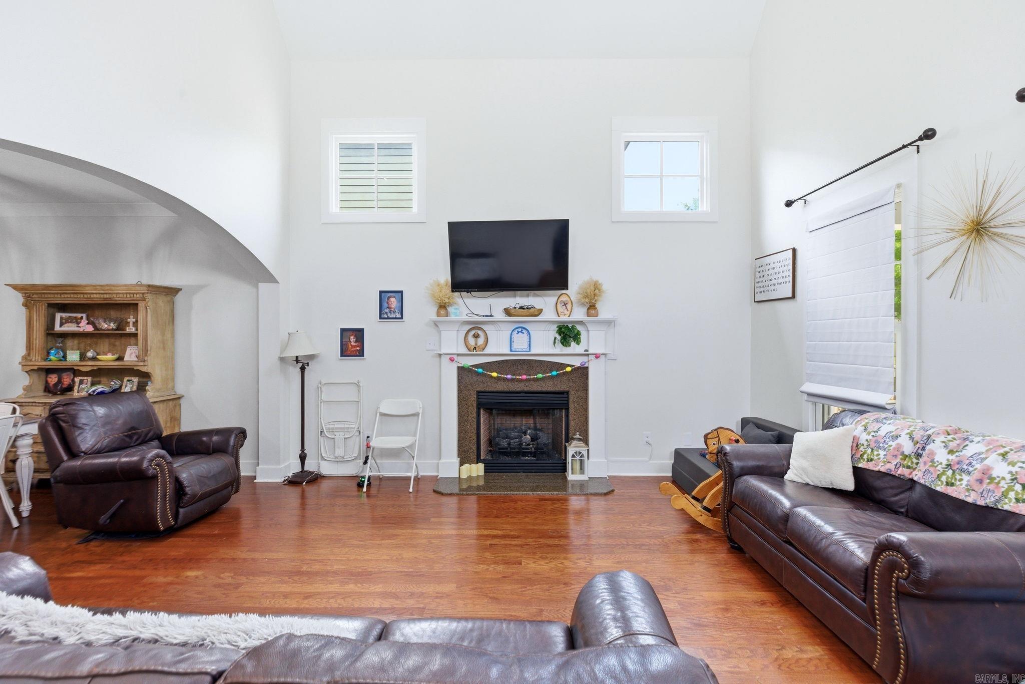 MIDTOWN BRYANT - Residential